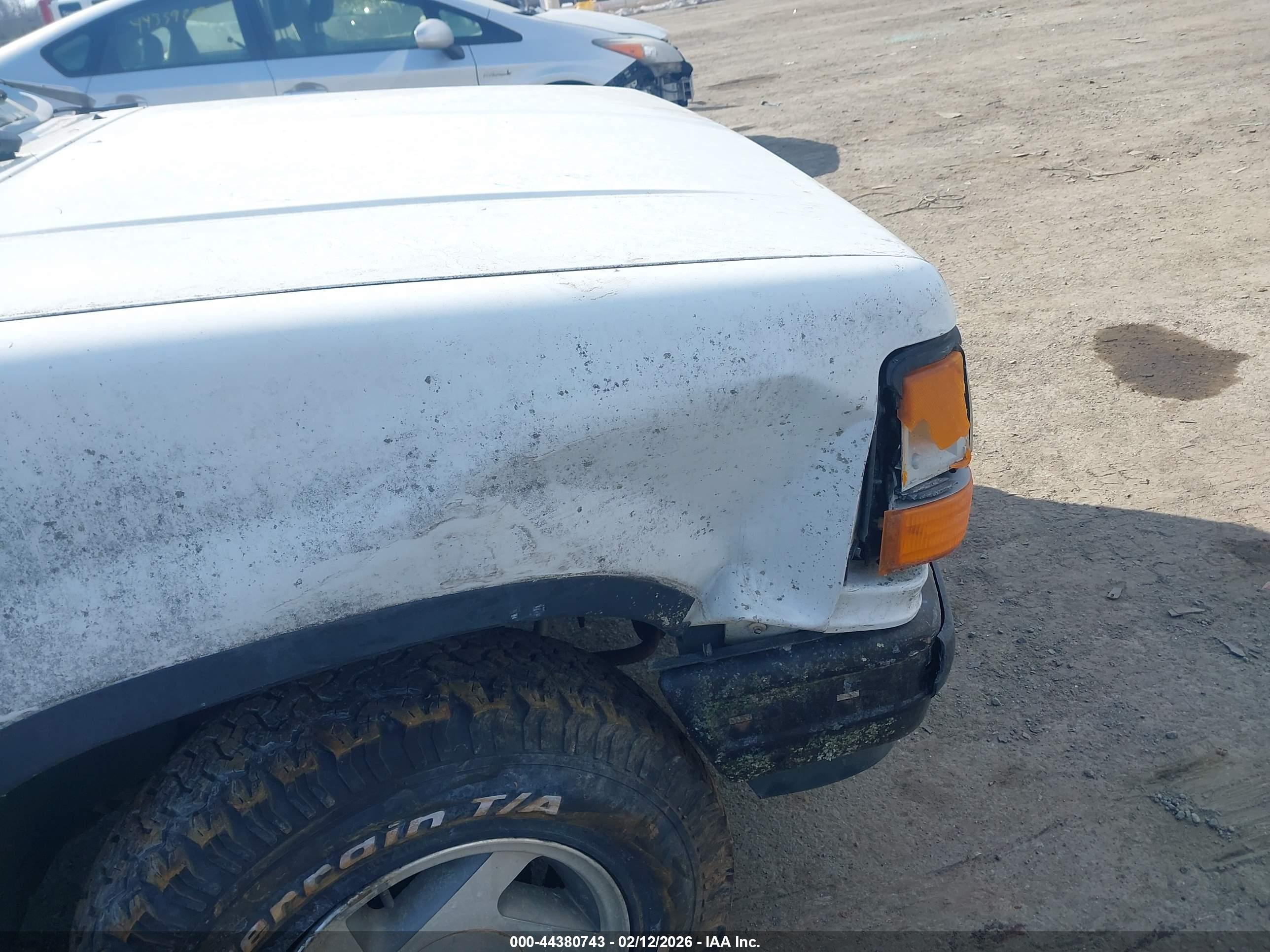 FORD EXPLORER image 6