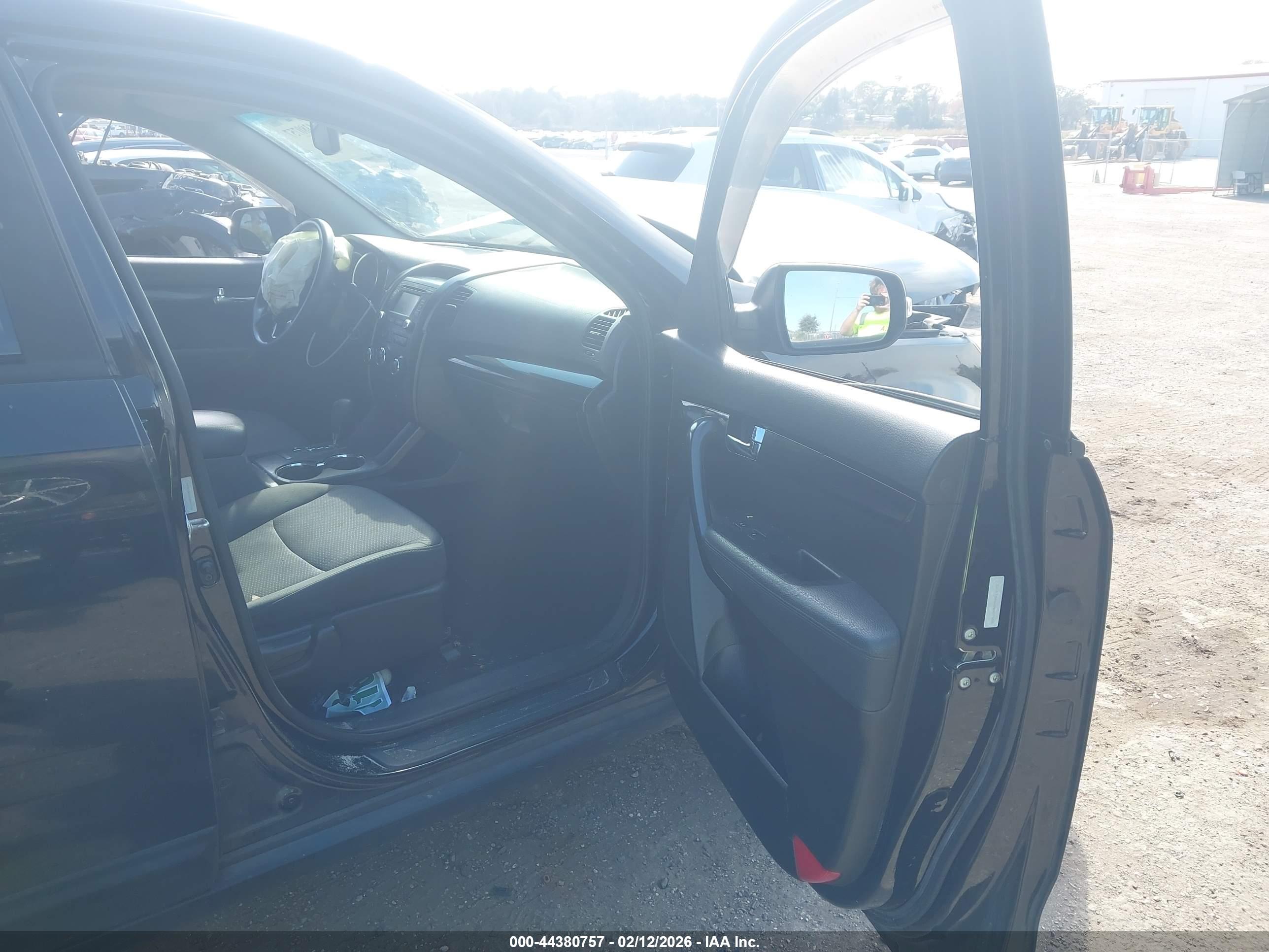 KIA SORENTO image 5