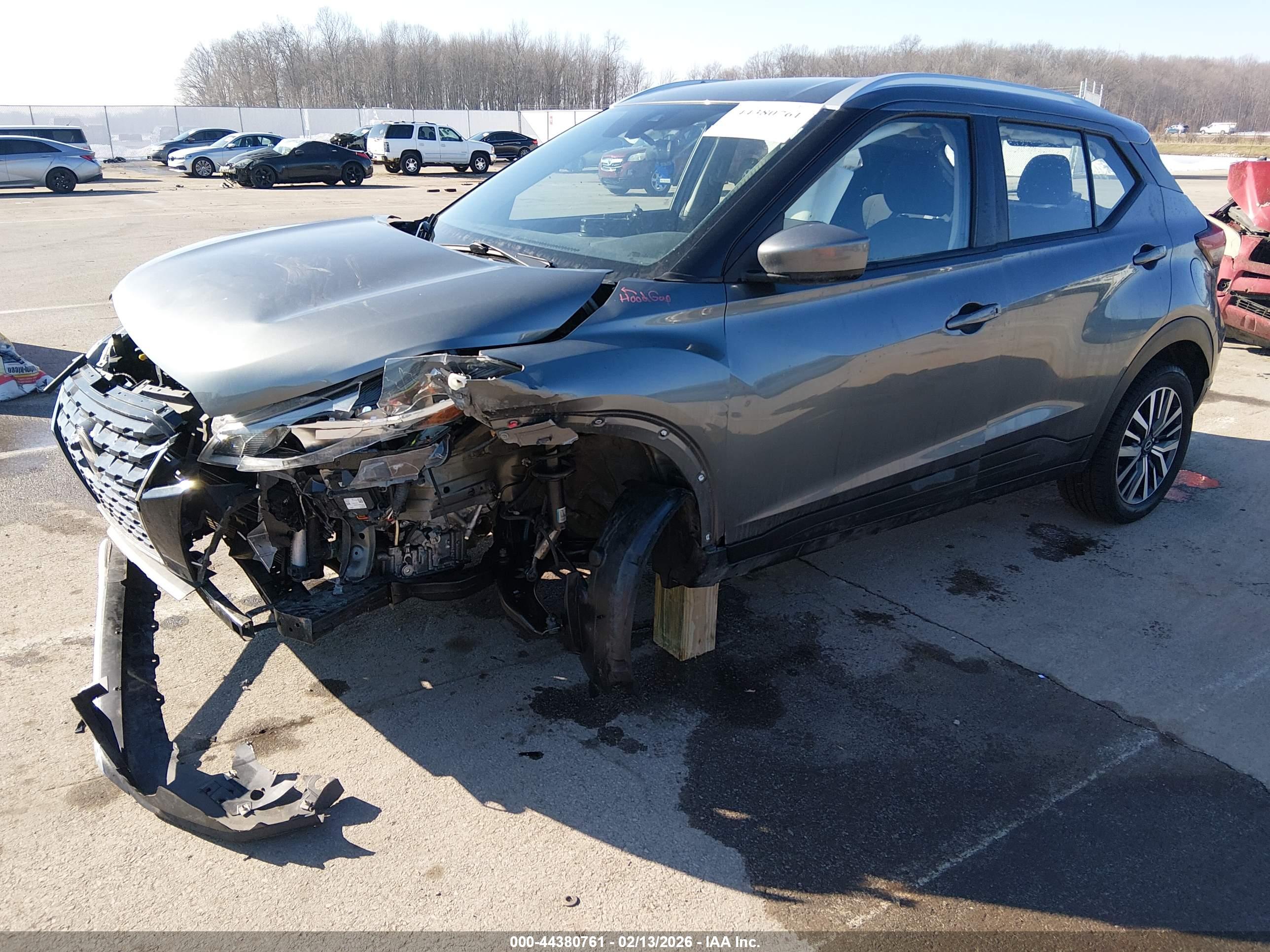 NISSAN KICKS image 2