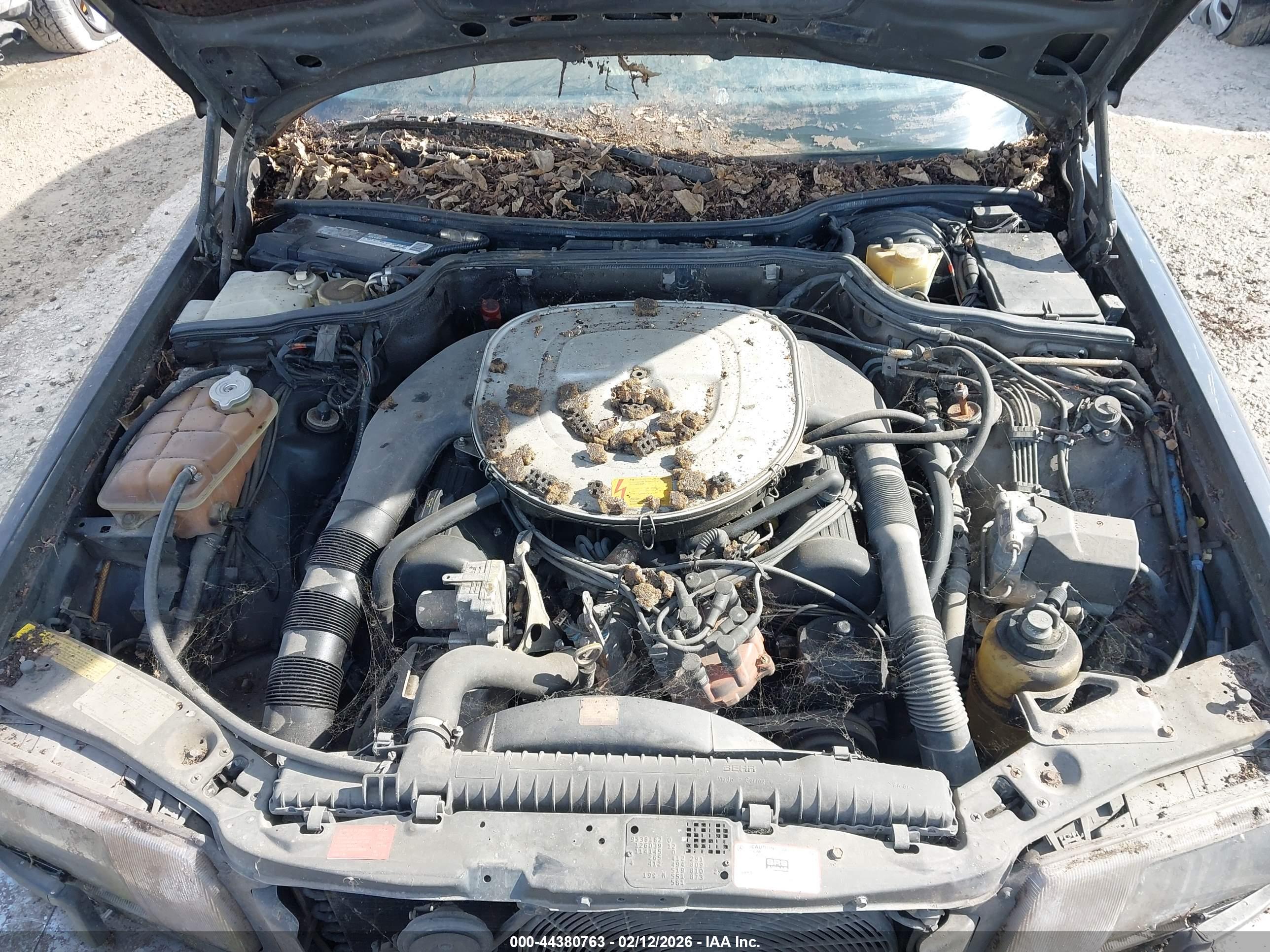 MERCEDES-BENZ 560 image 10