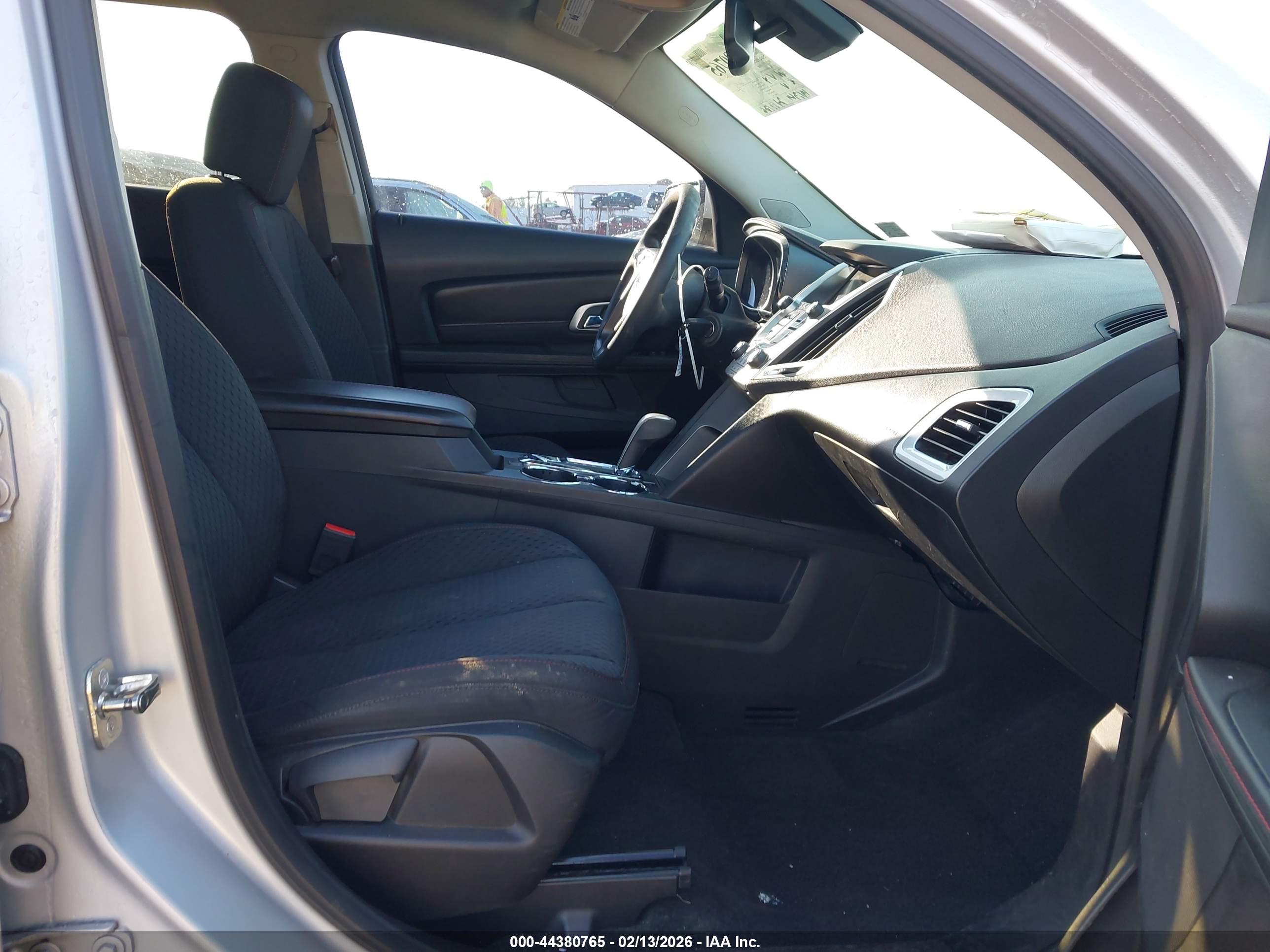 GMC TERRAIN image 5