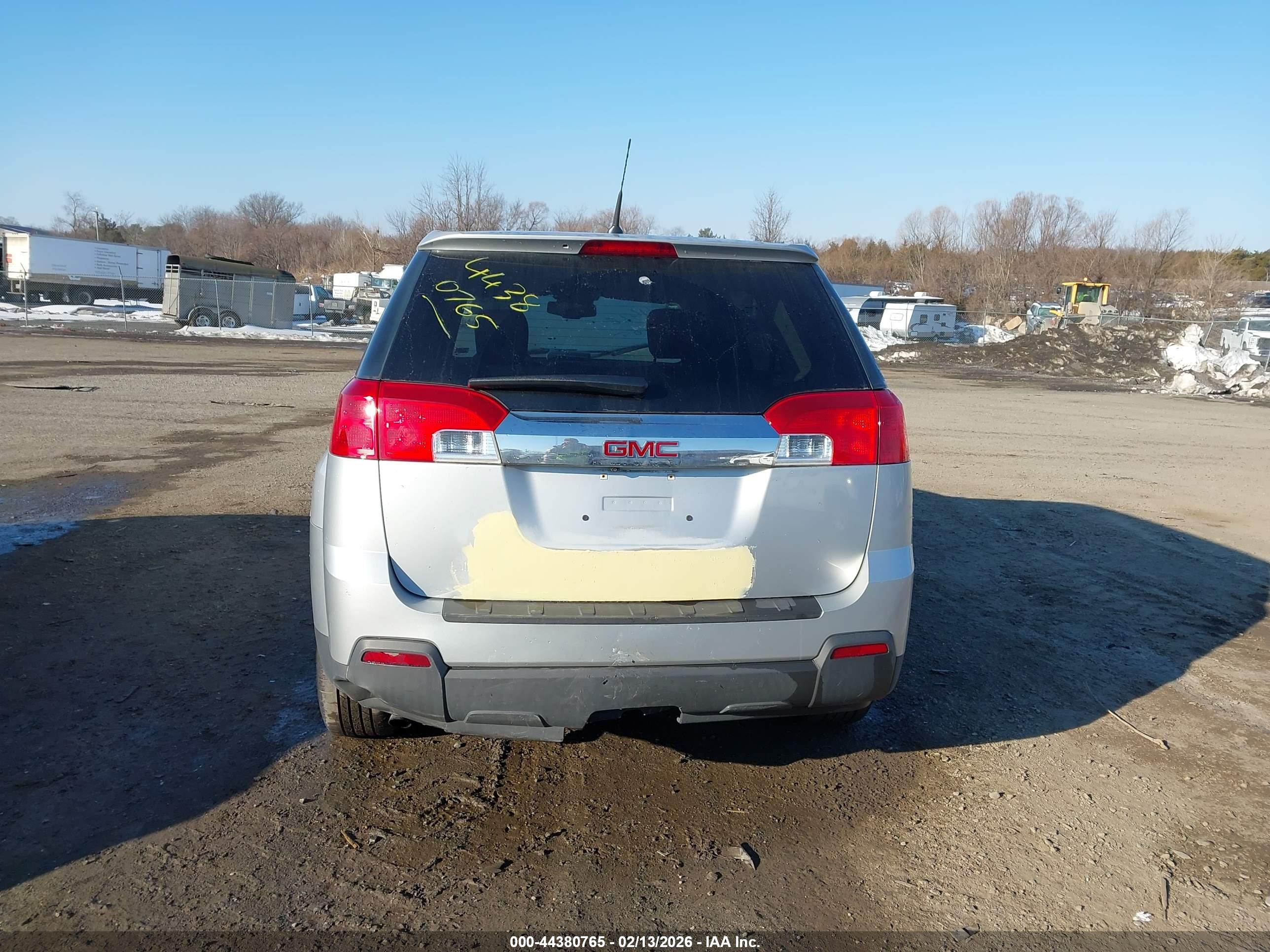 GMC TERRAIN image 6