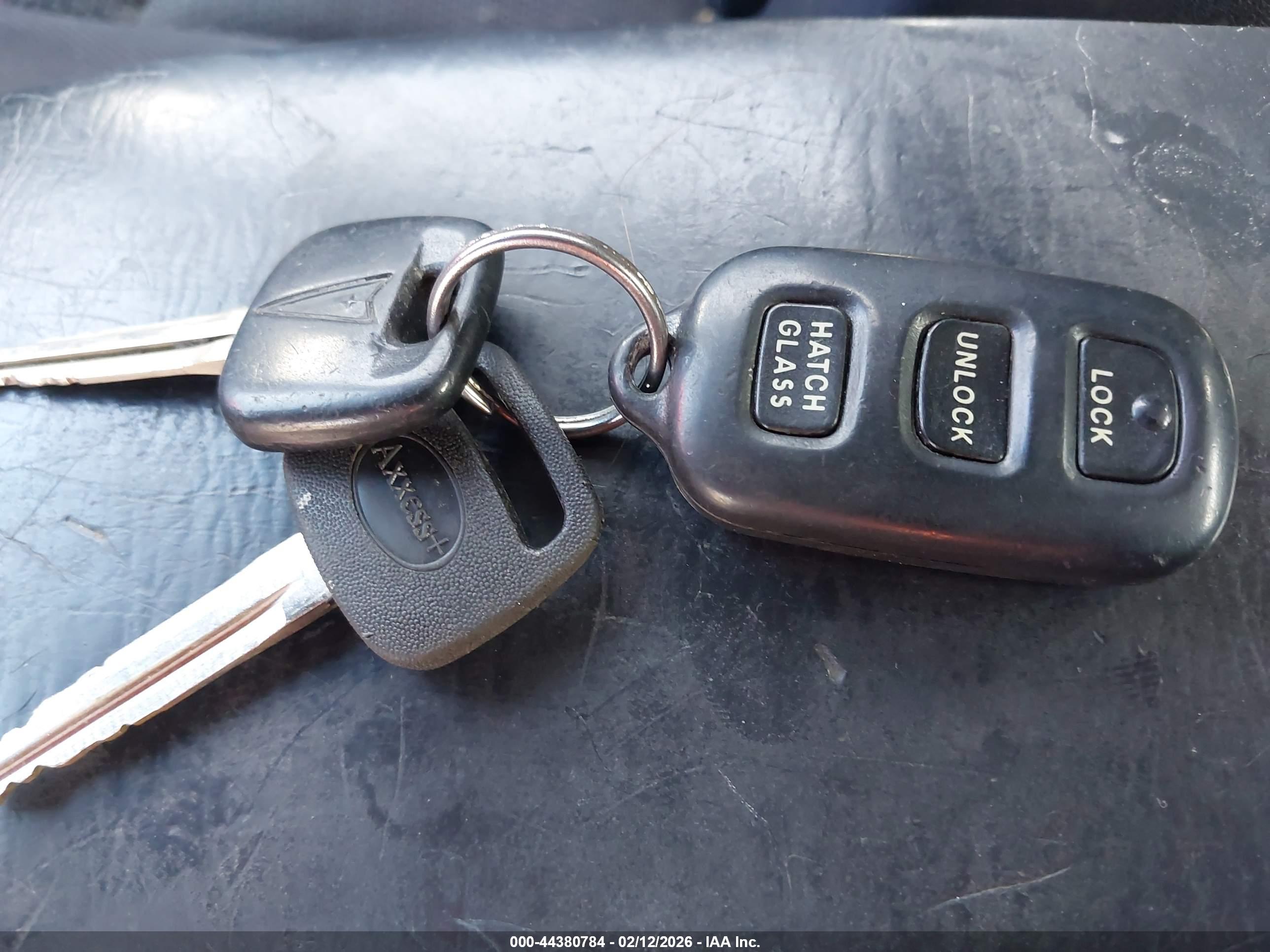 PONTIAC VIBE image 11