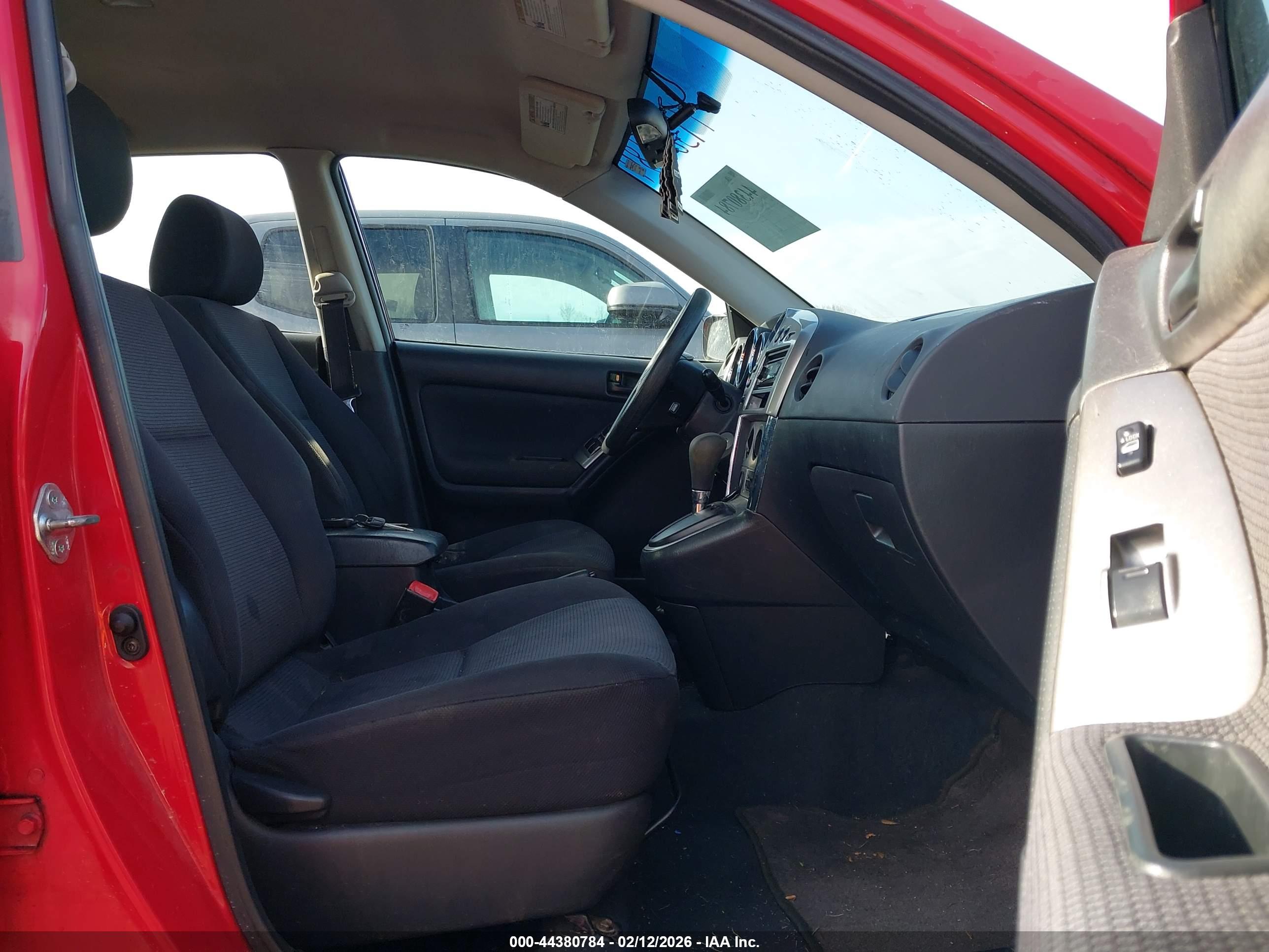 PONTIAC VIBE image 5