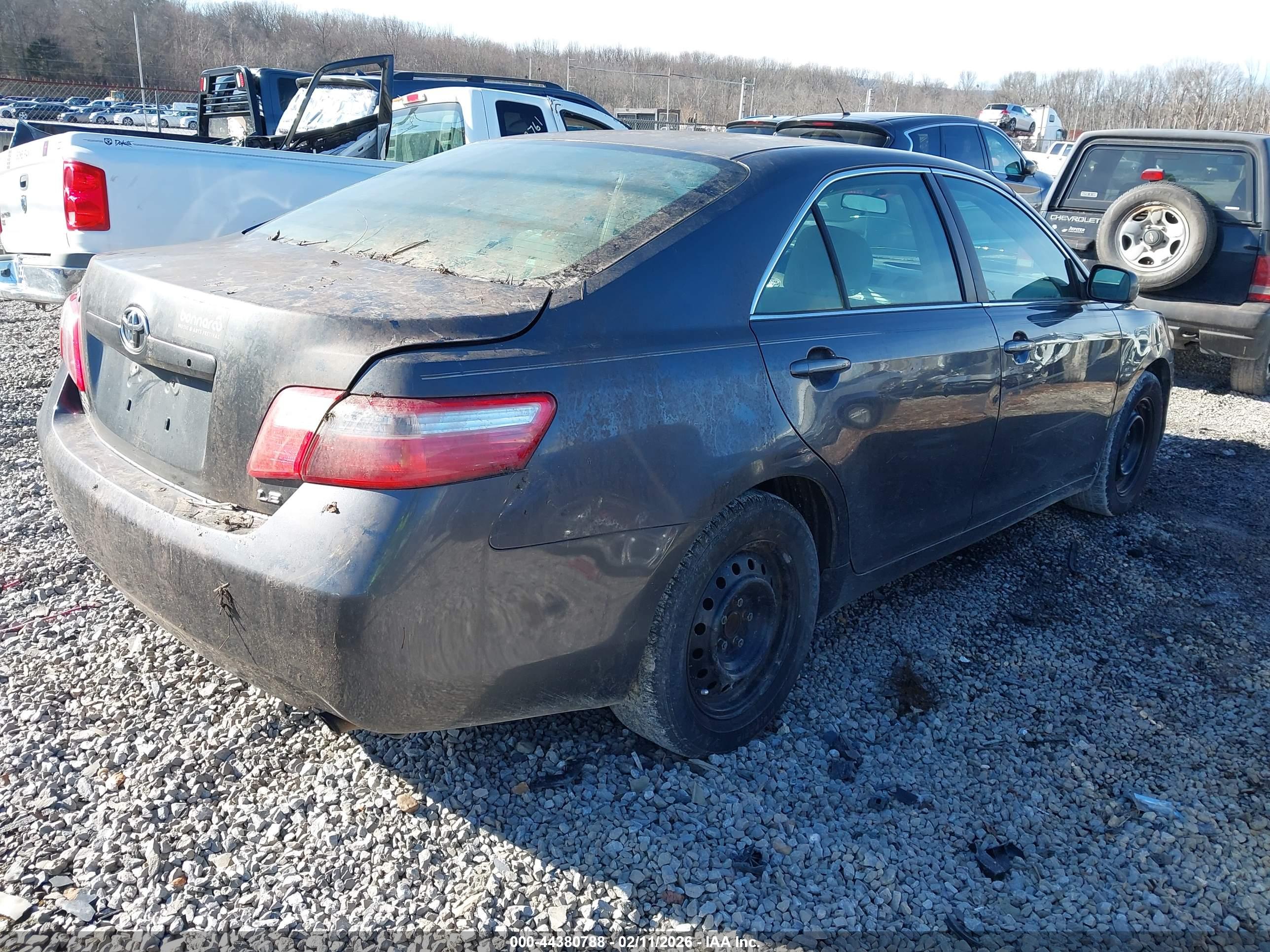 TOYOTA CAMRY image 4