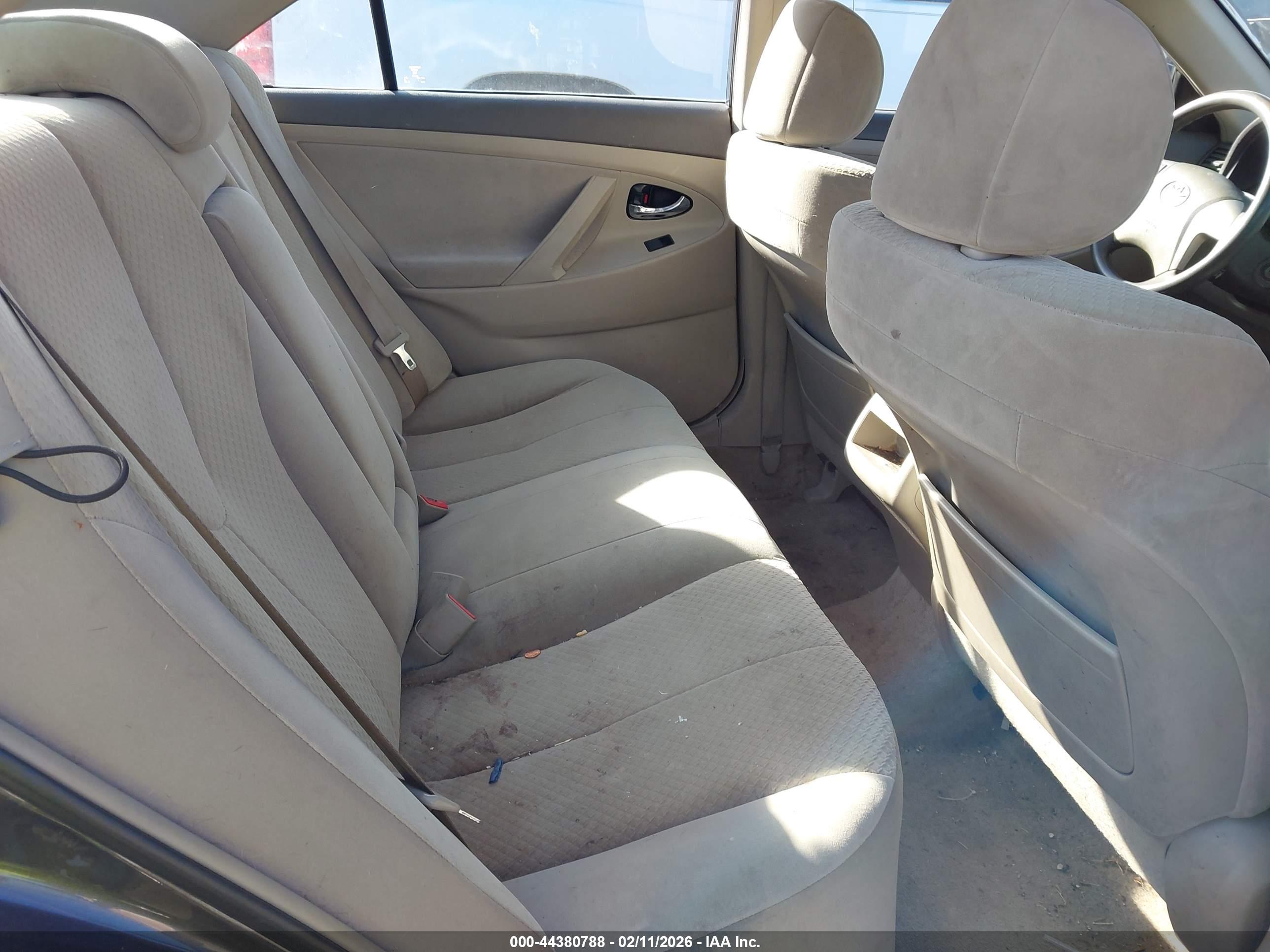 TOYOTA CAMRY image 8