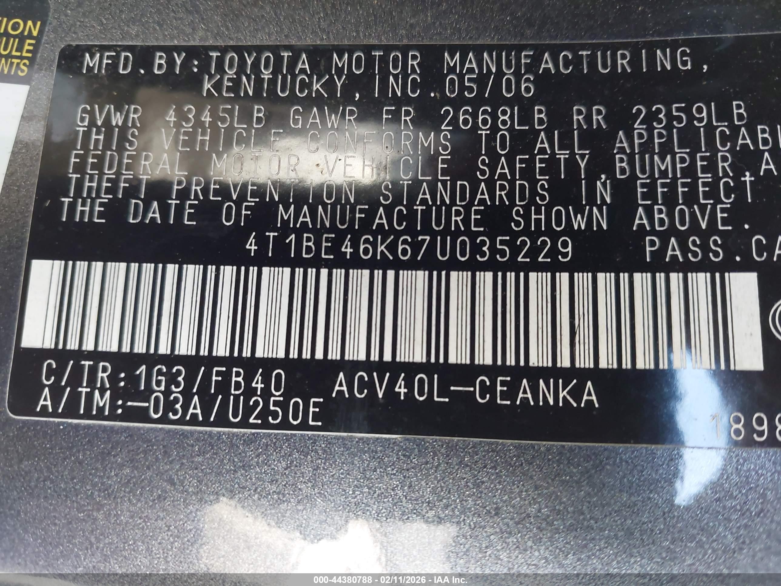 TOYOTA CAMRY image 9