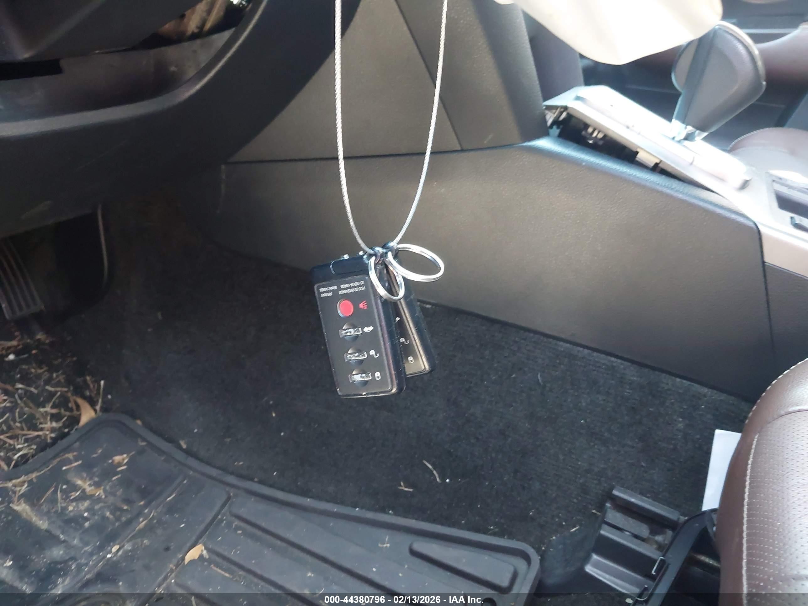 SUBARU OUTBACK image 11