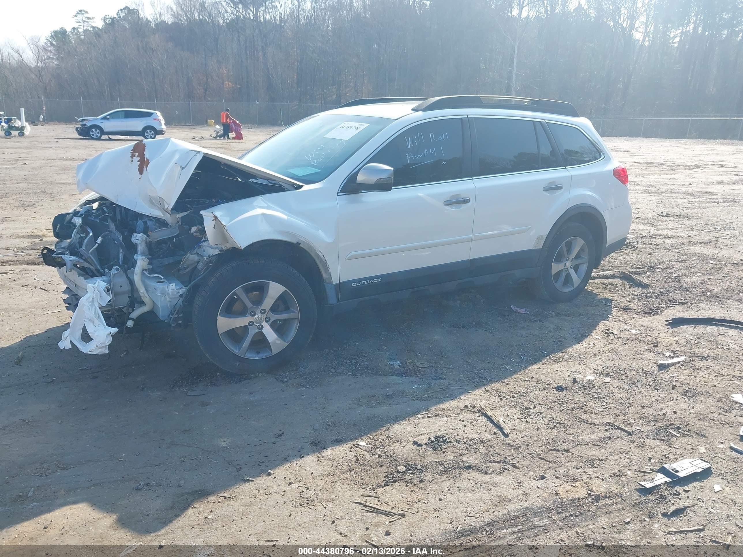 SUBARU OUTBACK image 2