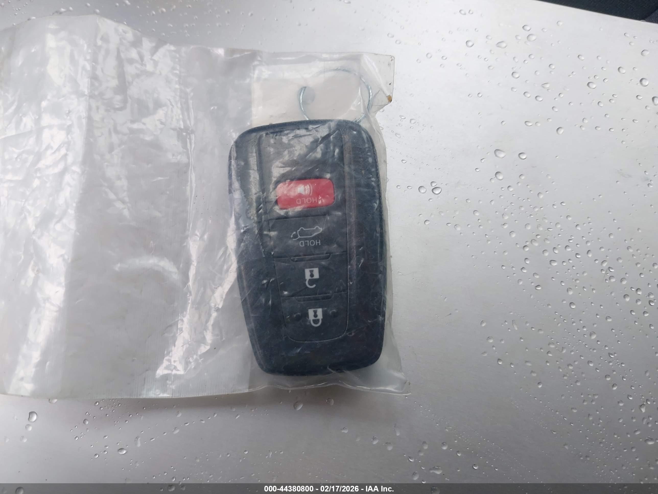 TOYOTA RAV4 image 11
