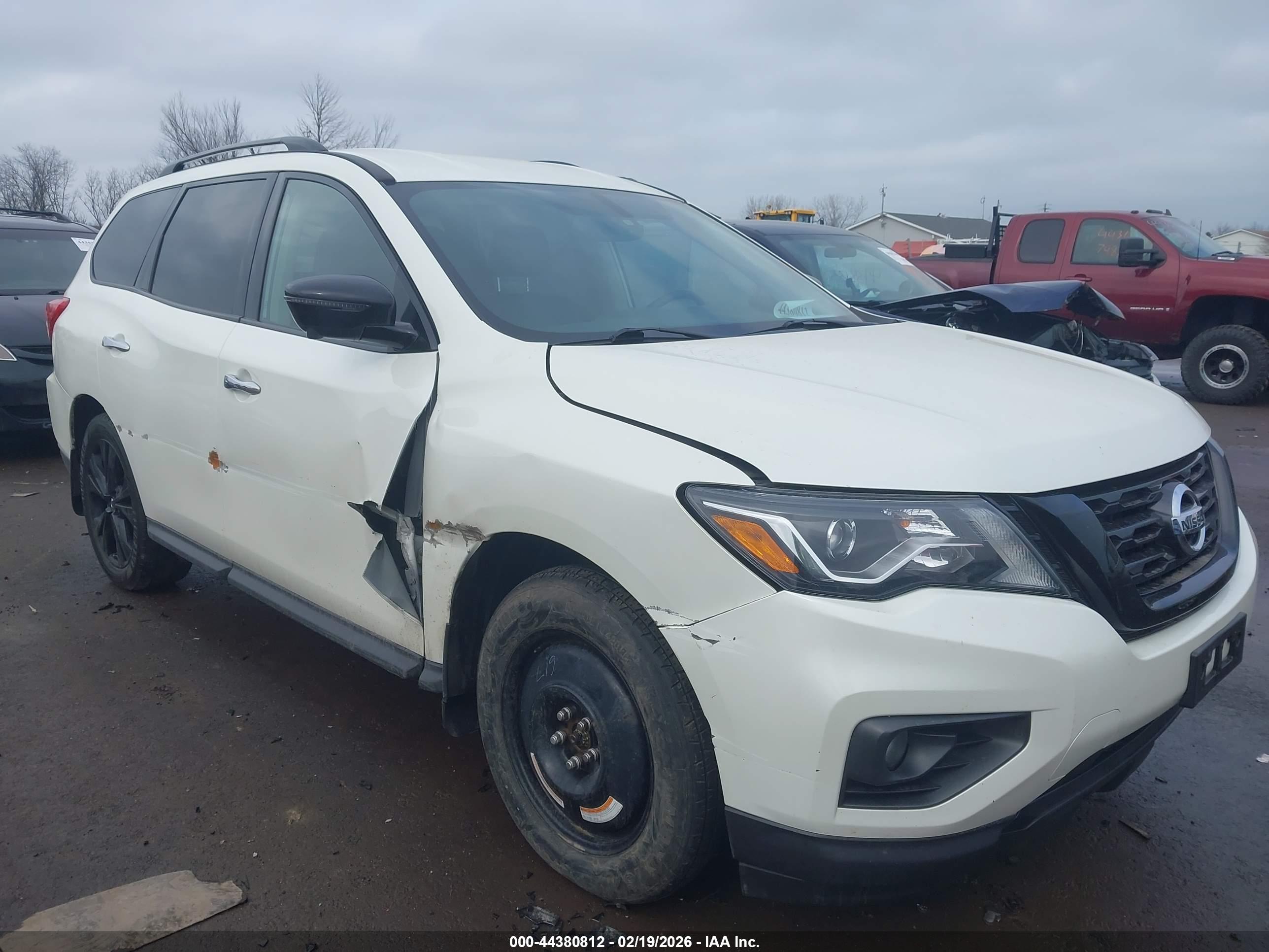 NISSAN PATHFINDER image 6