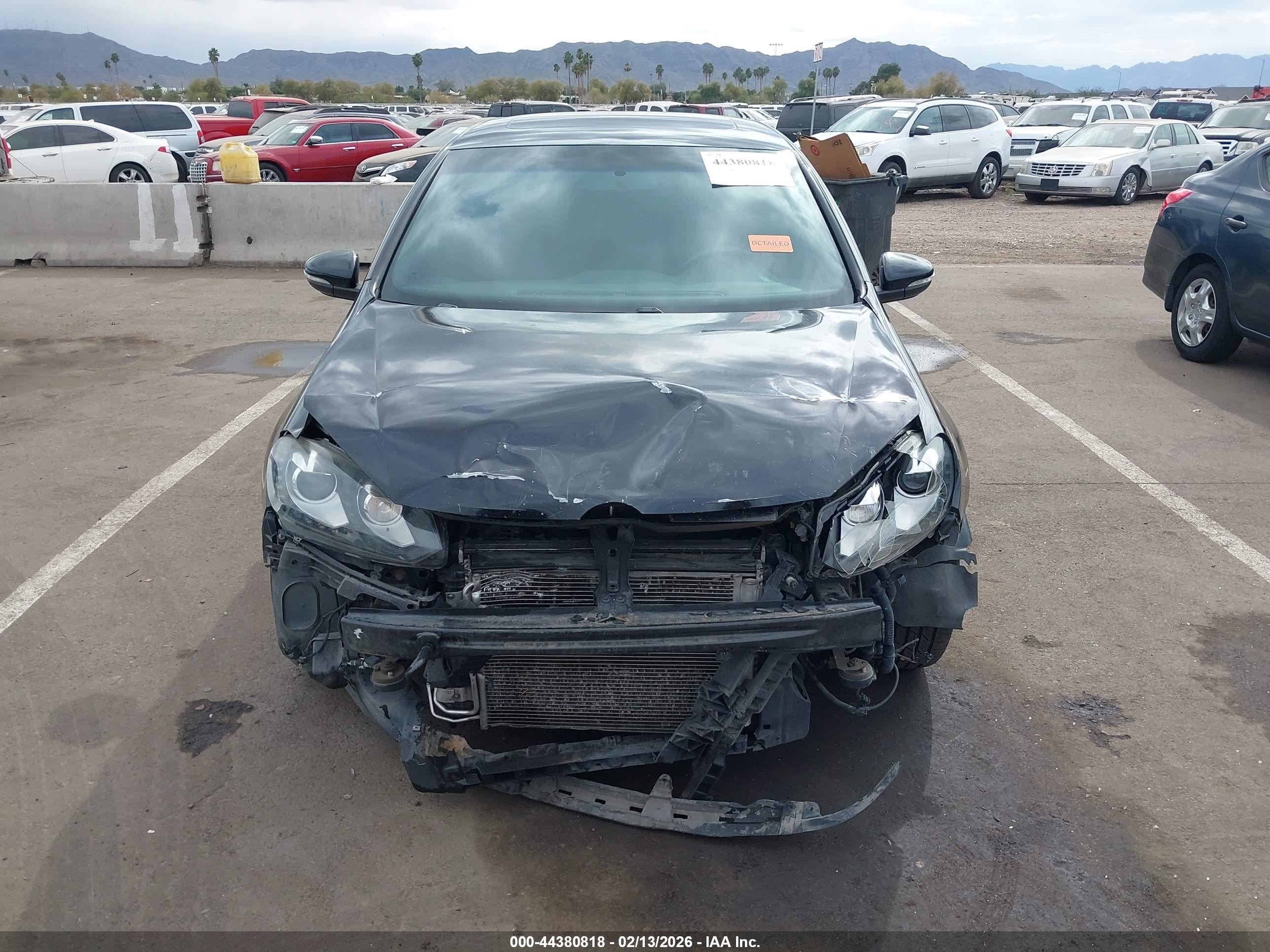 VOLKSWAGEN GTI image 6