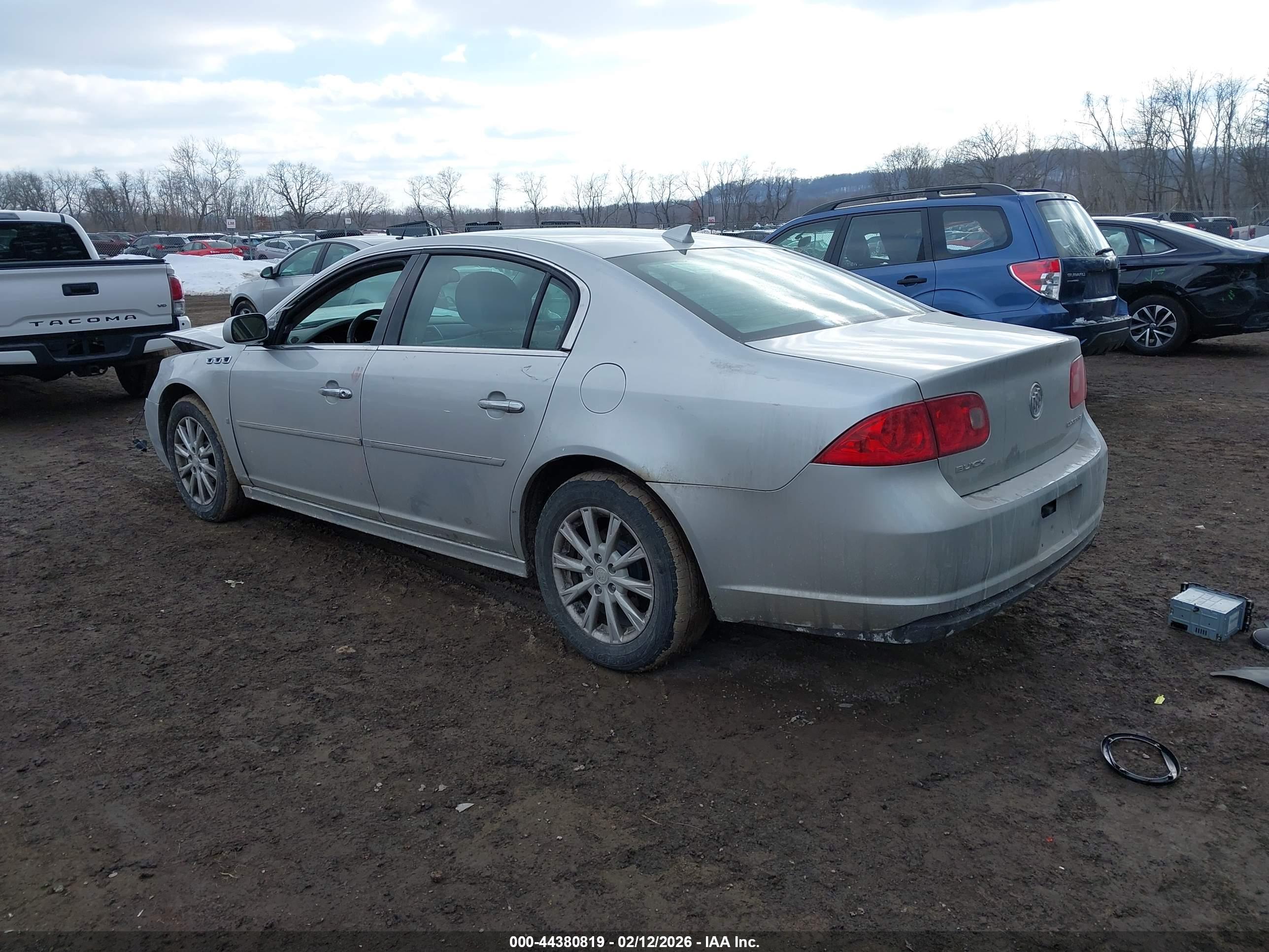 BUICK LUCERNE image 3