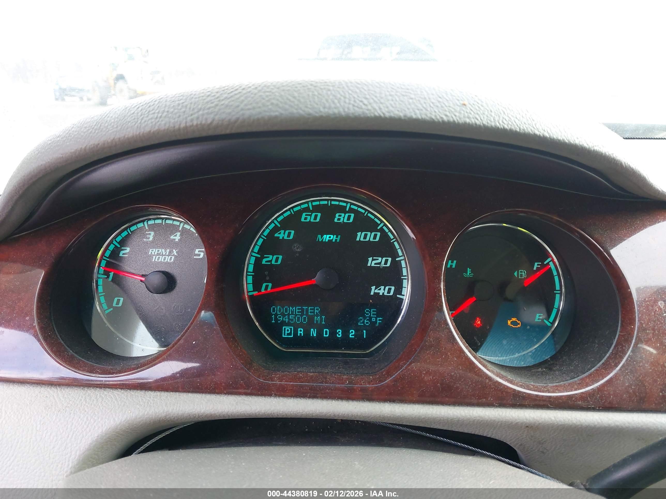 BUICK LUCERNE image 7