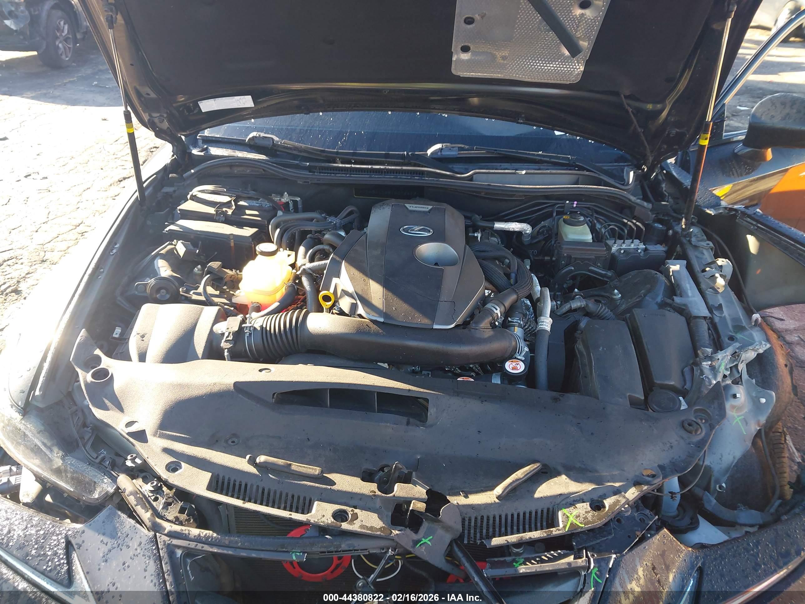 LEXUS IS image 10