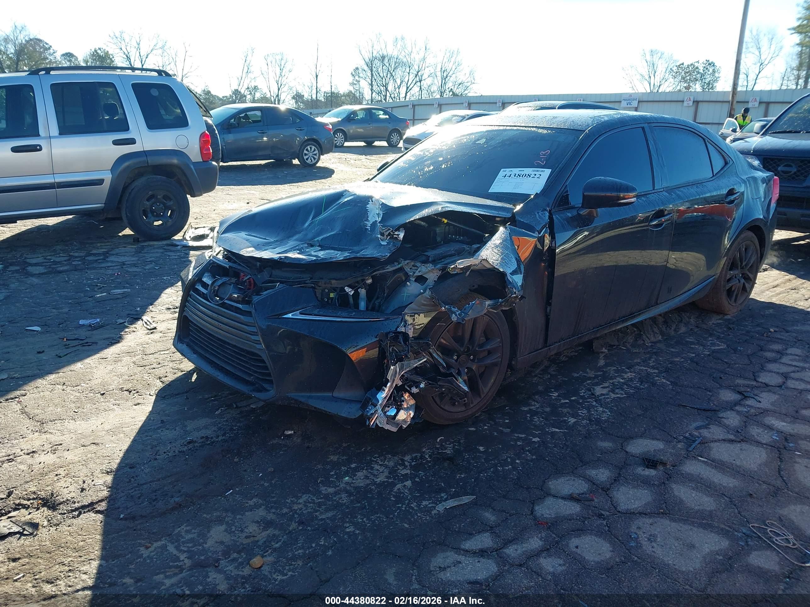 LEXUS IS image 2