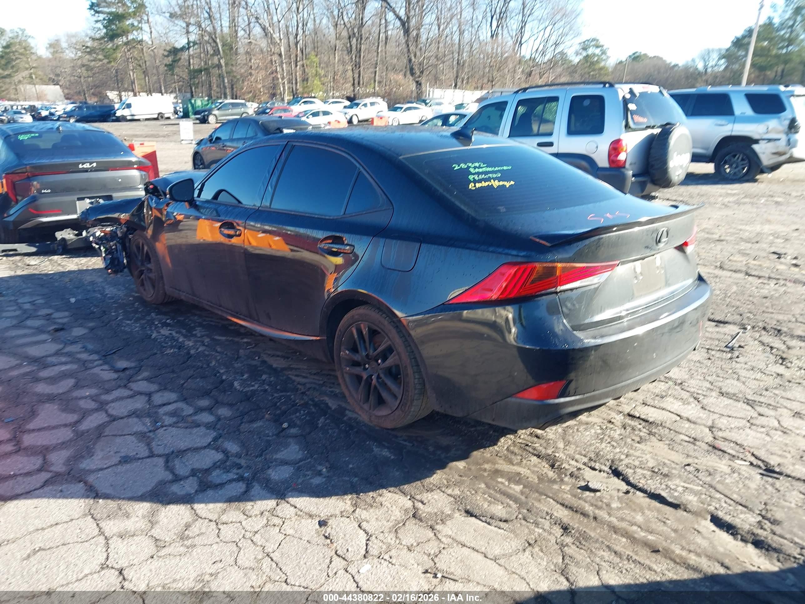 LEXUS IS image 3