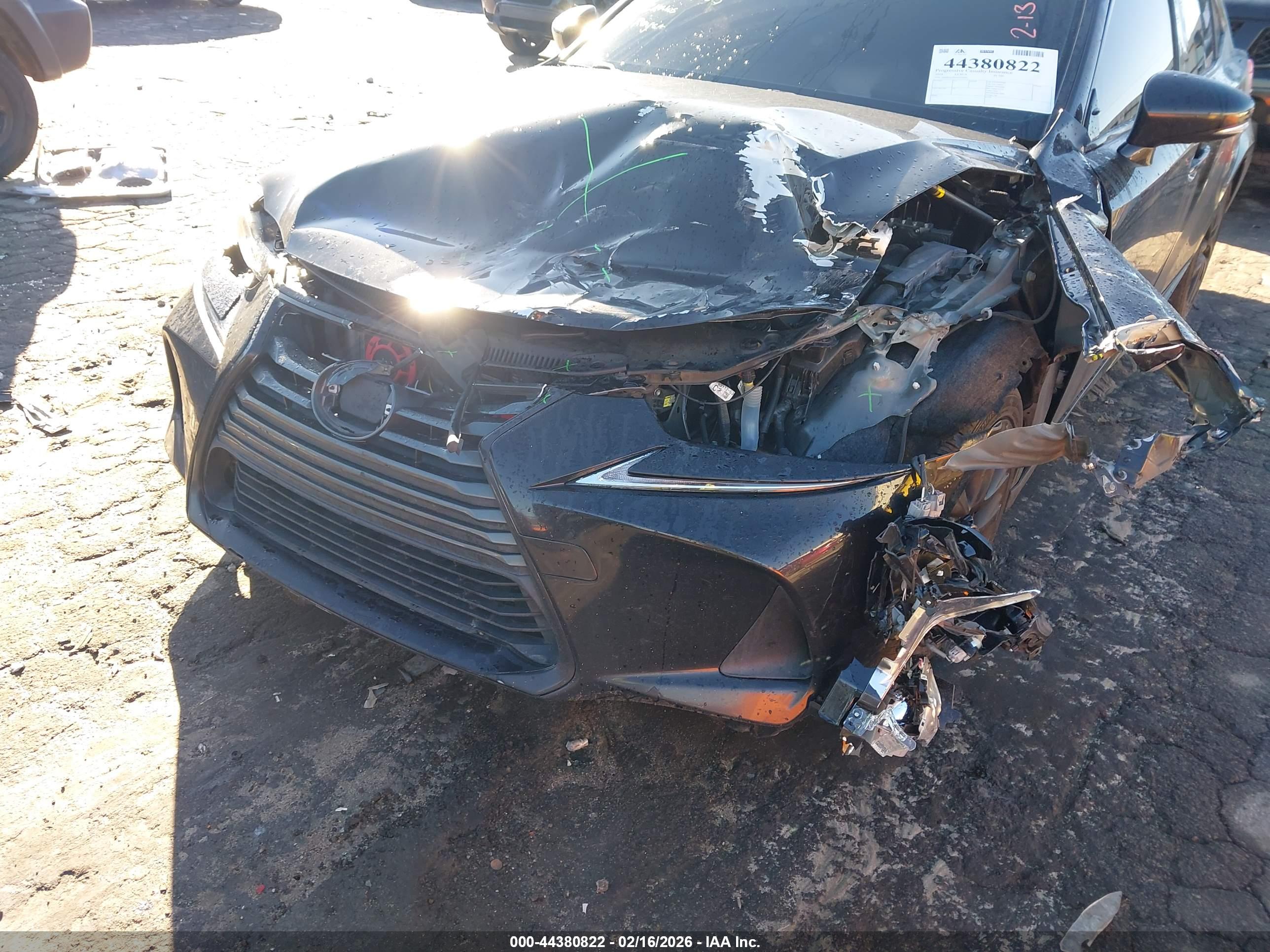 LEXUS IS image 6