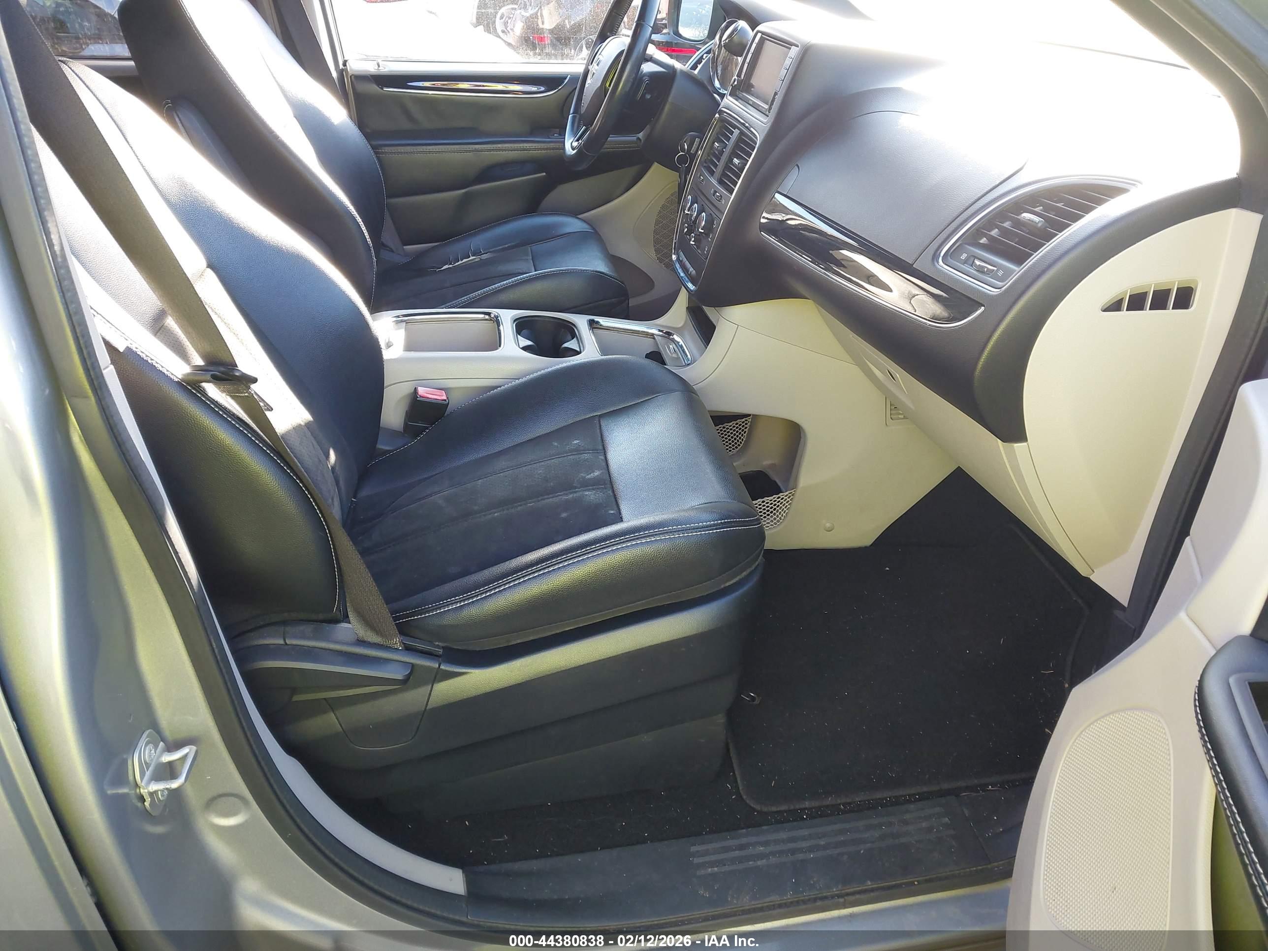 DODGE GRAND image 5