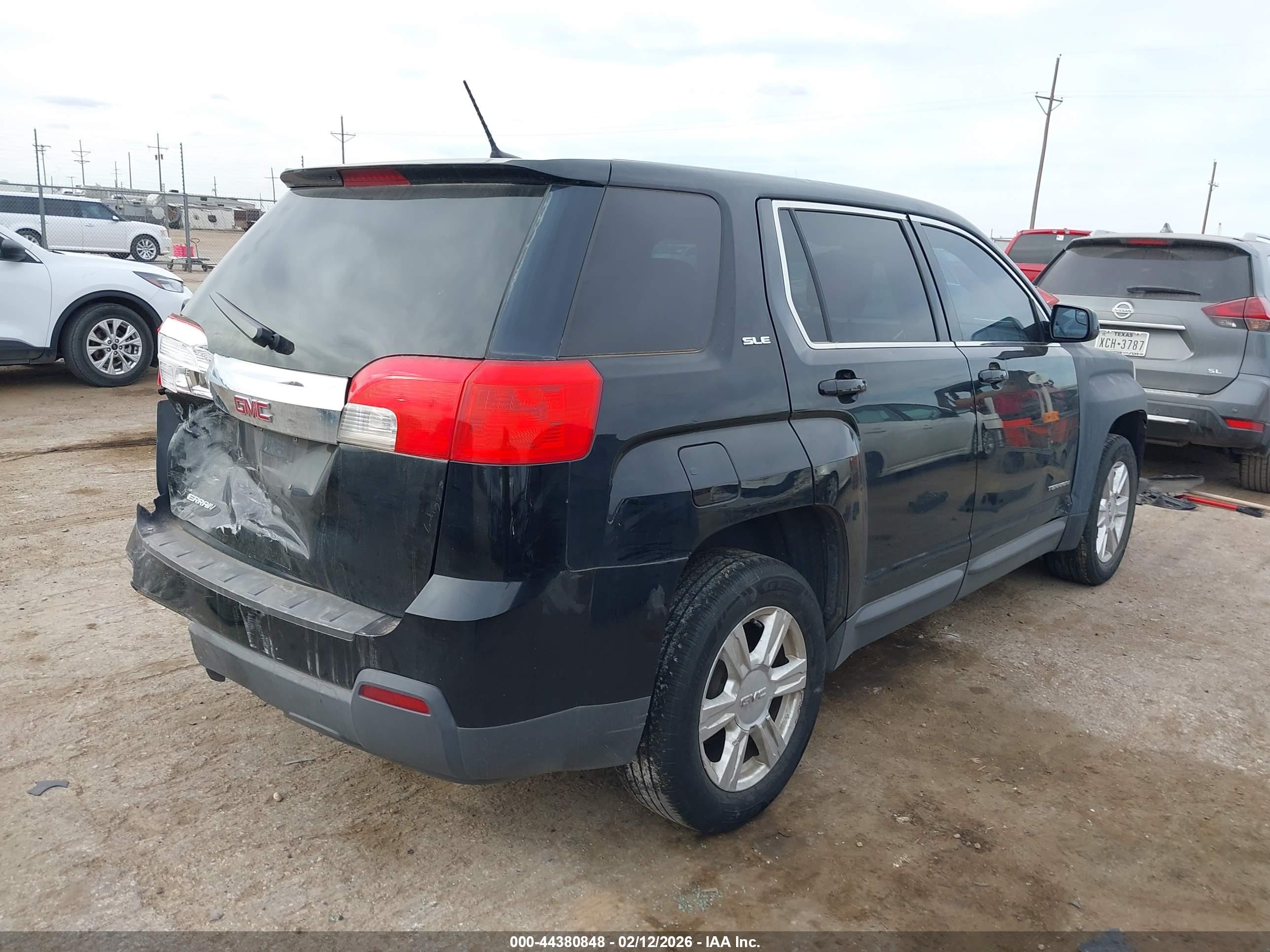 GMC TERRAIN image 4