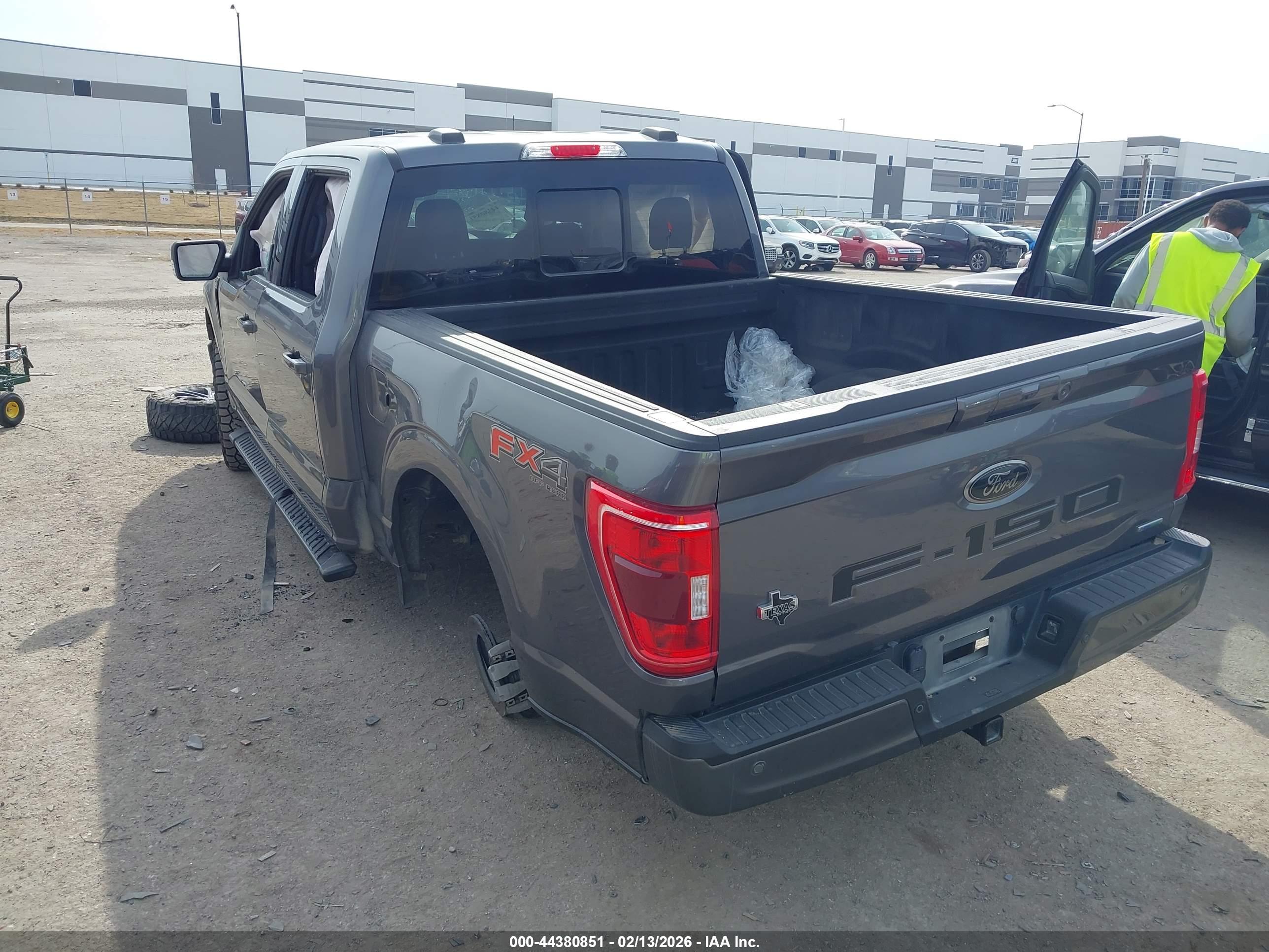 FORD F-150 image 3