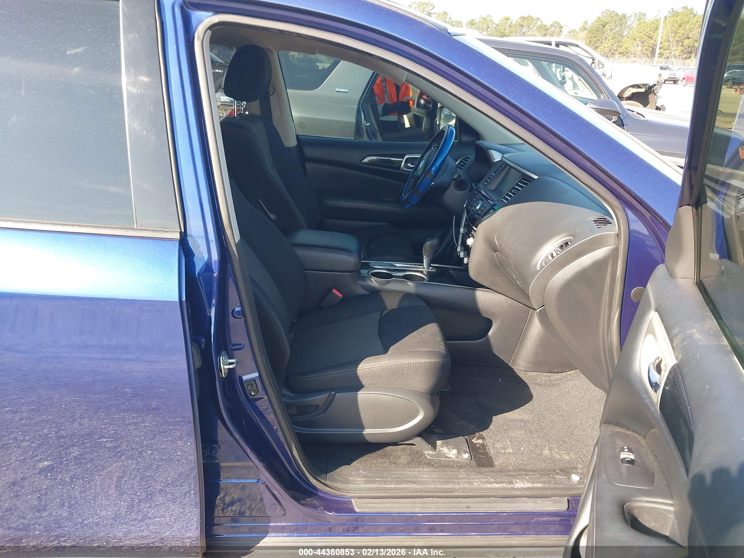 NISSAN PATHFINDER image 5