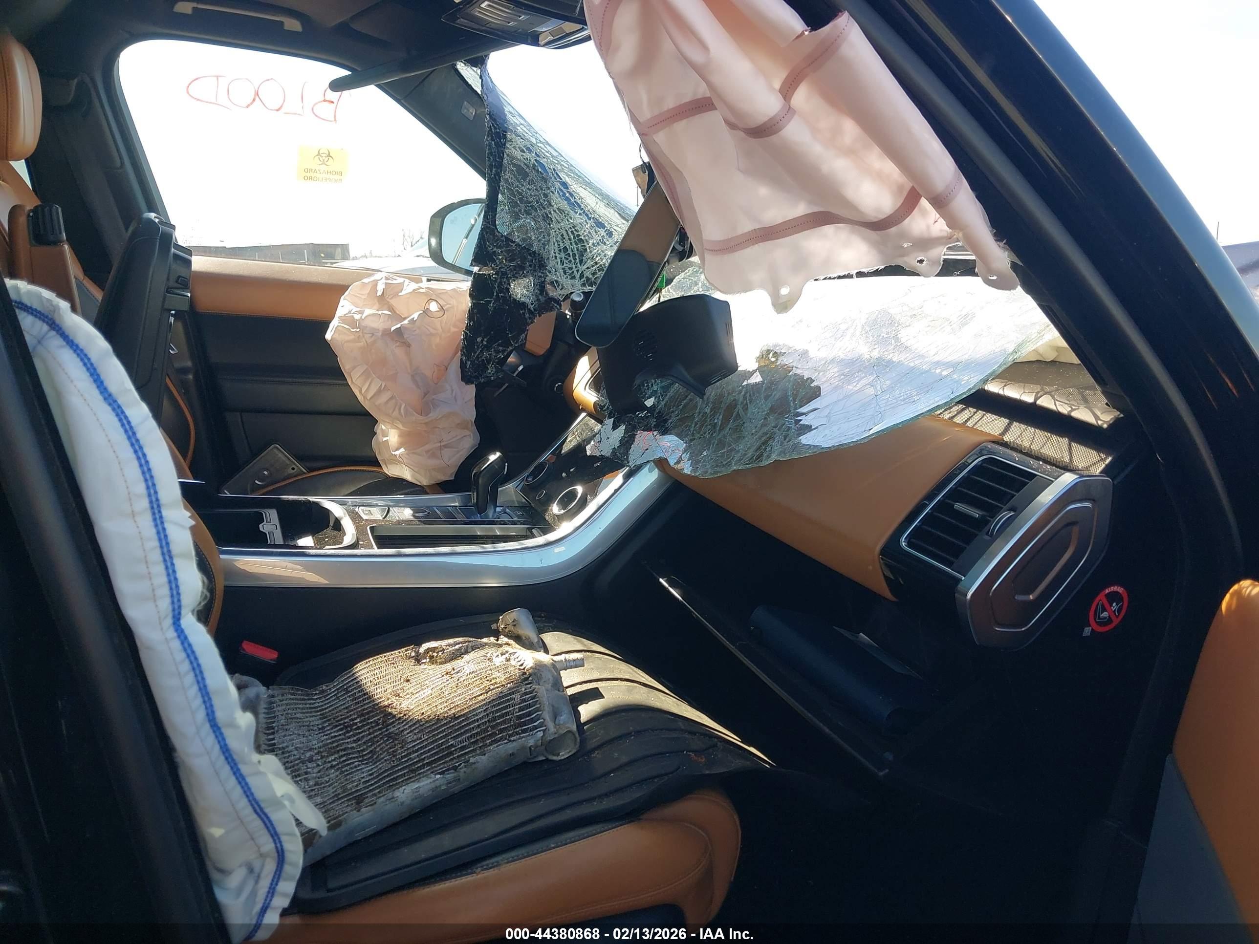 LAND ROVER image 5