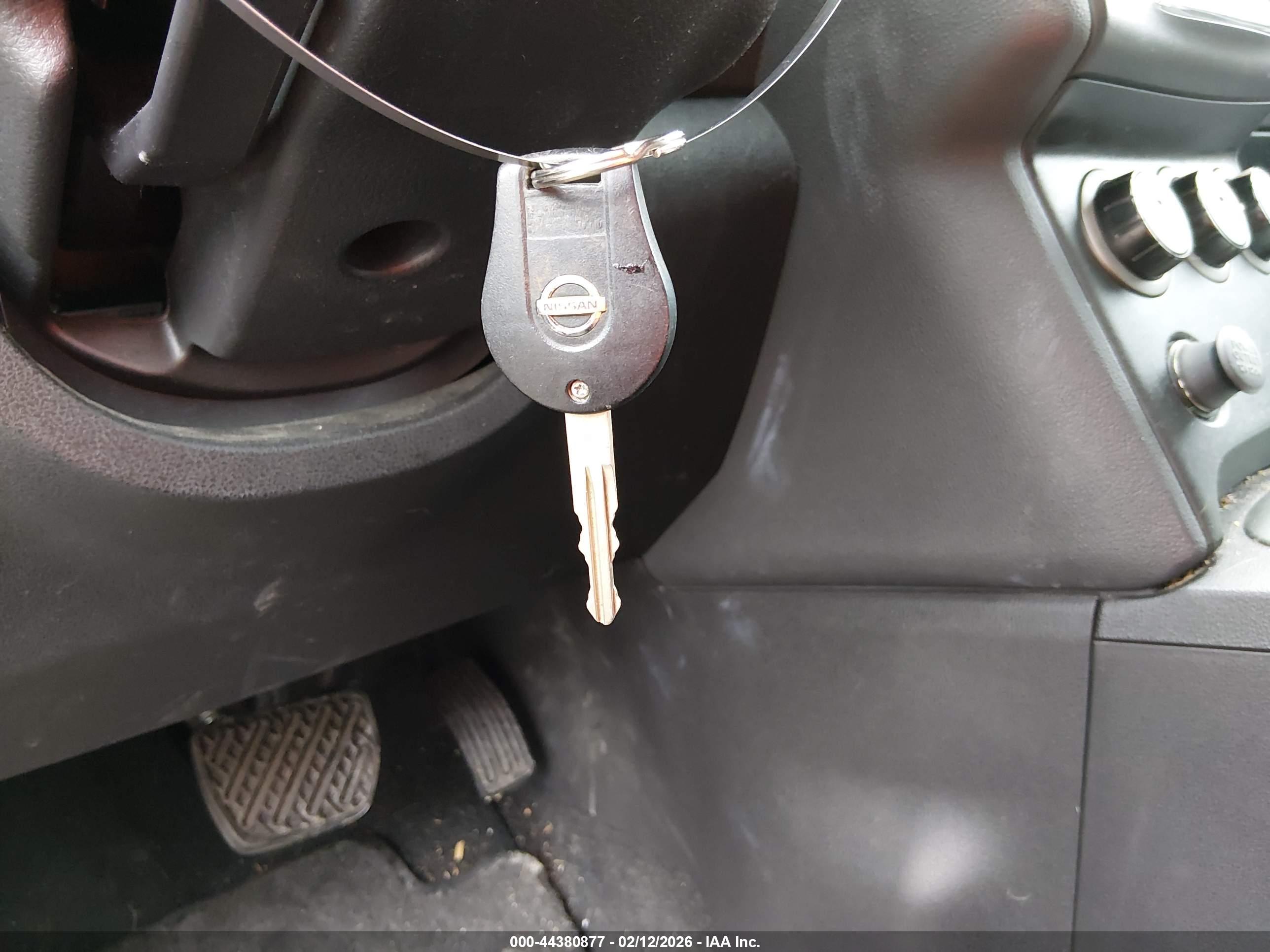 NISSAN ROGUE image 11