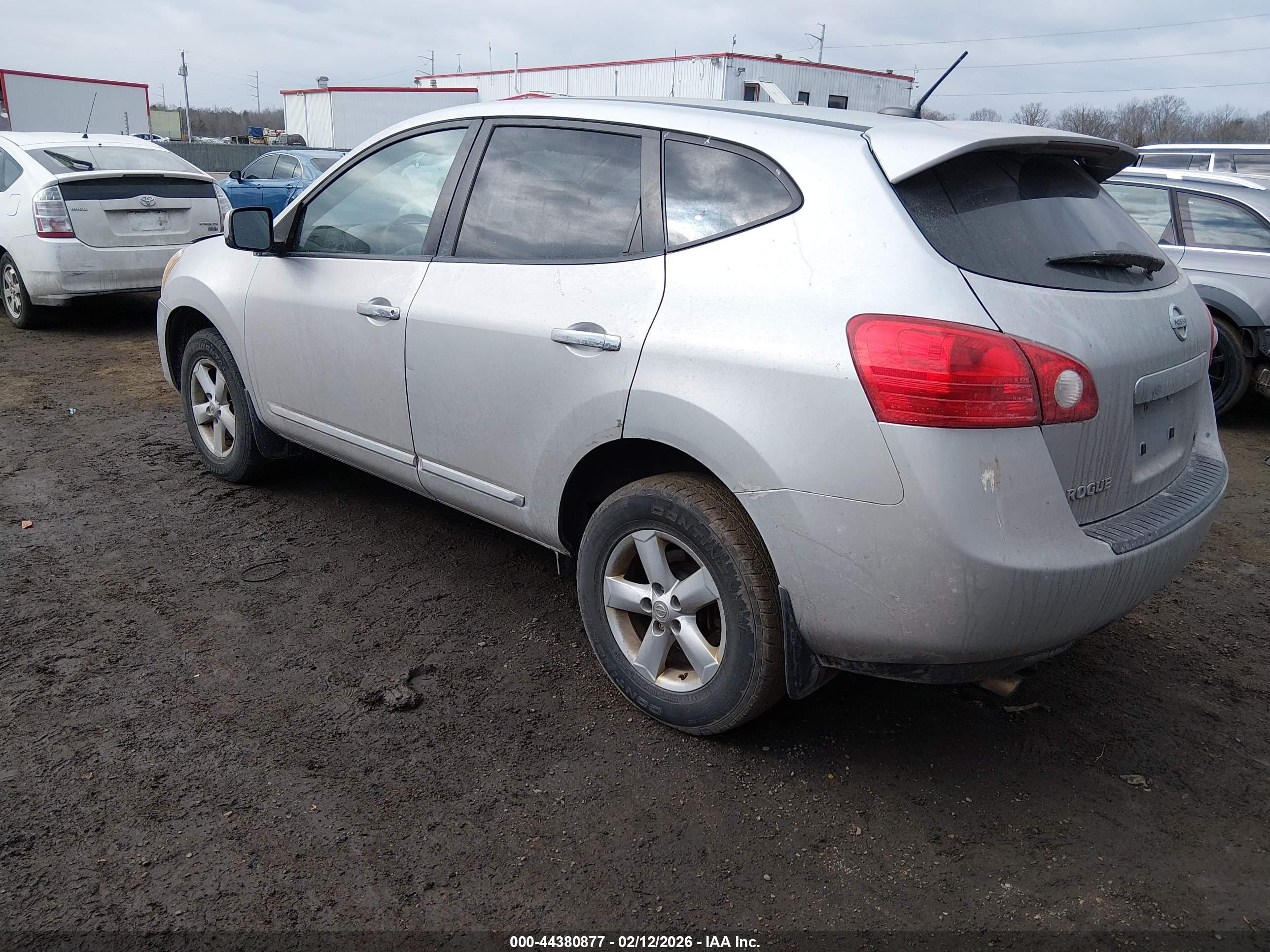 NISSAN ROGUE image 3