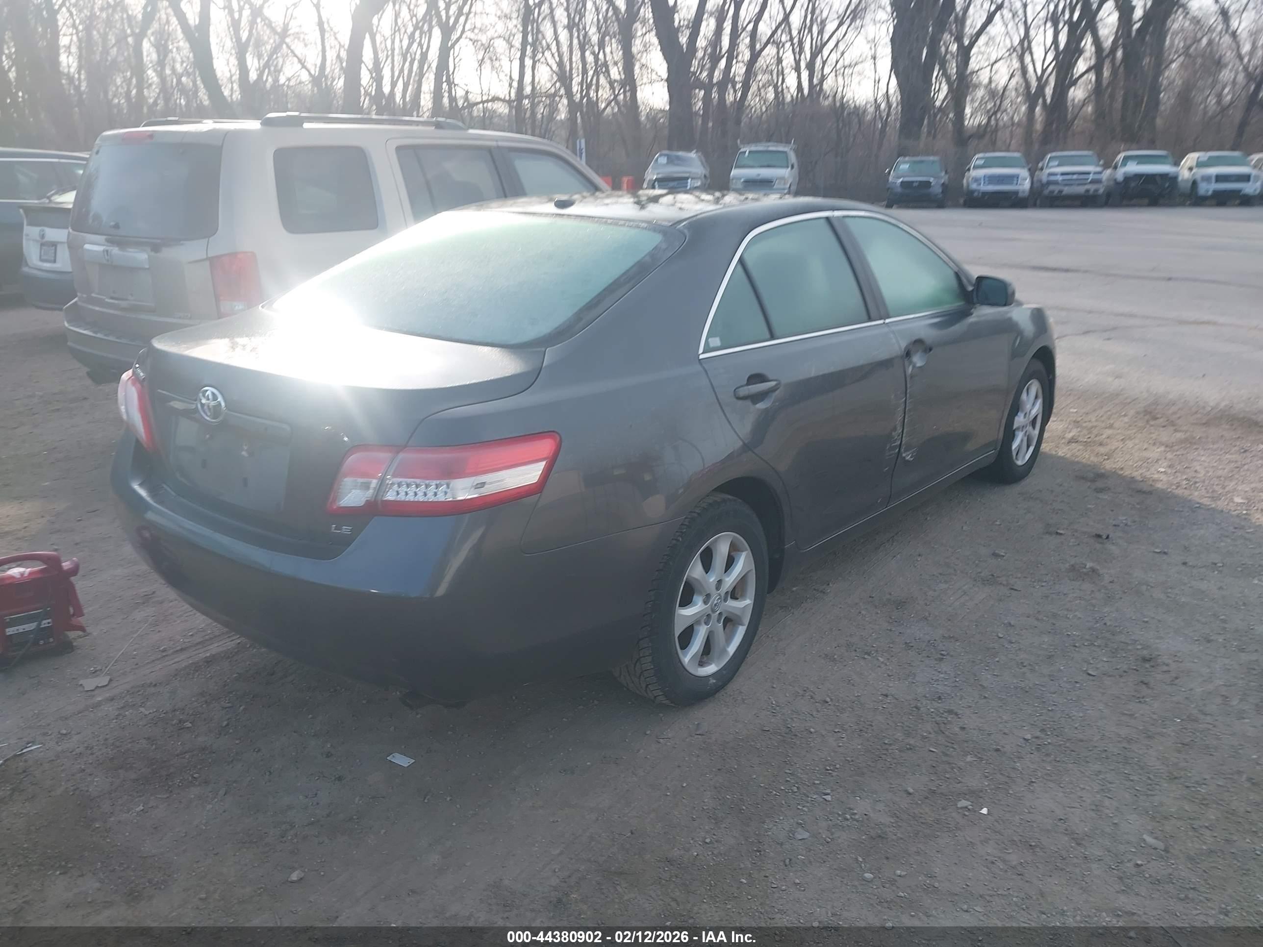 TOYOTA CAMRY image 4