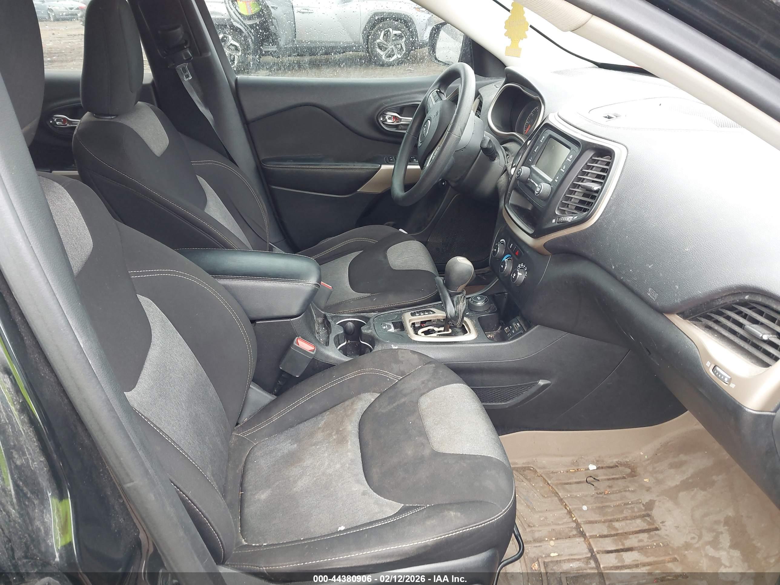 JEEP CHEROKEE image 5