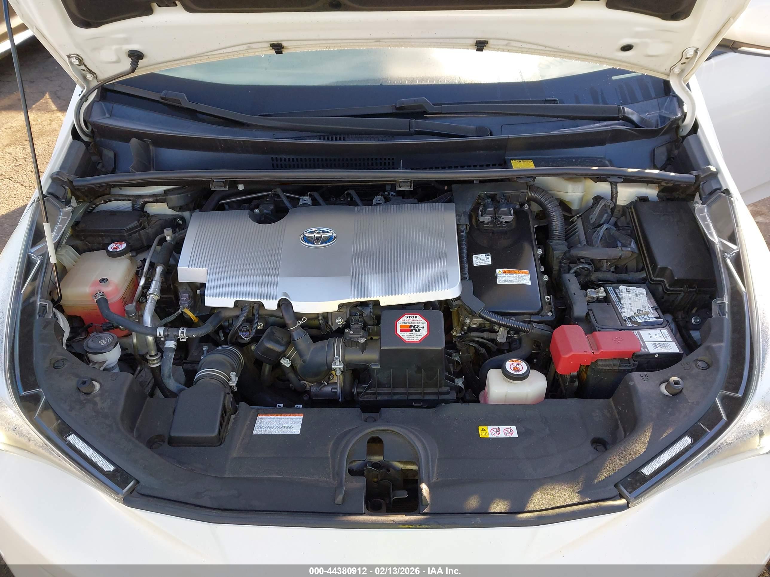 TOYOTA PRIUS image 10