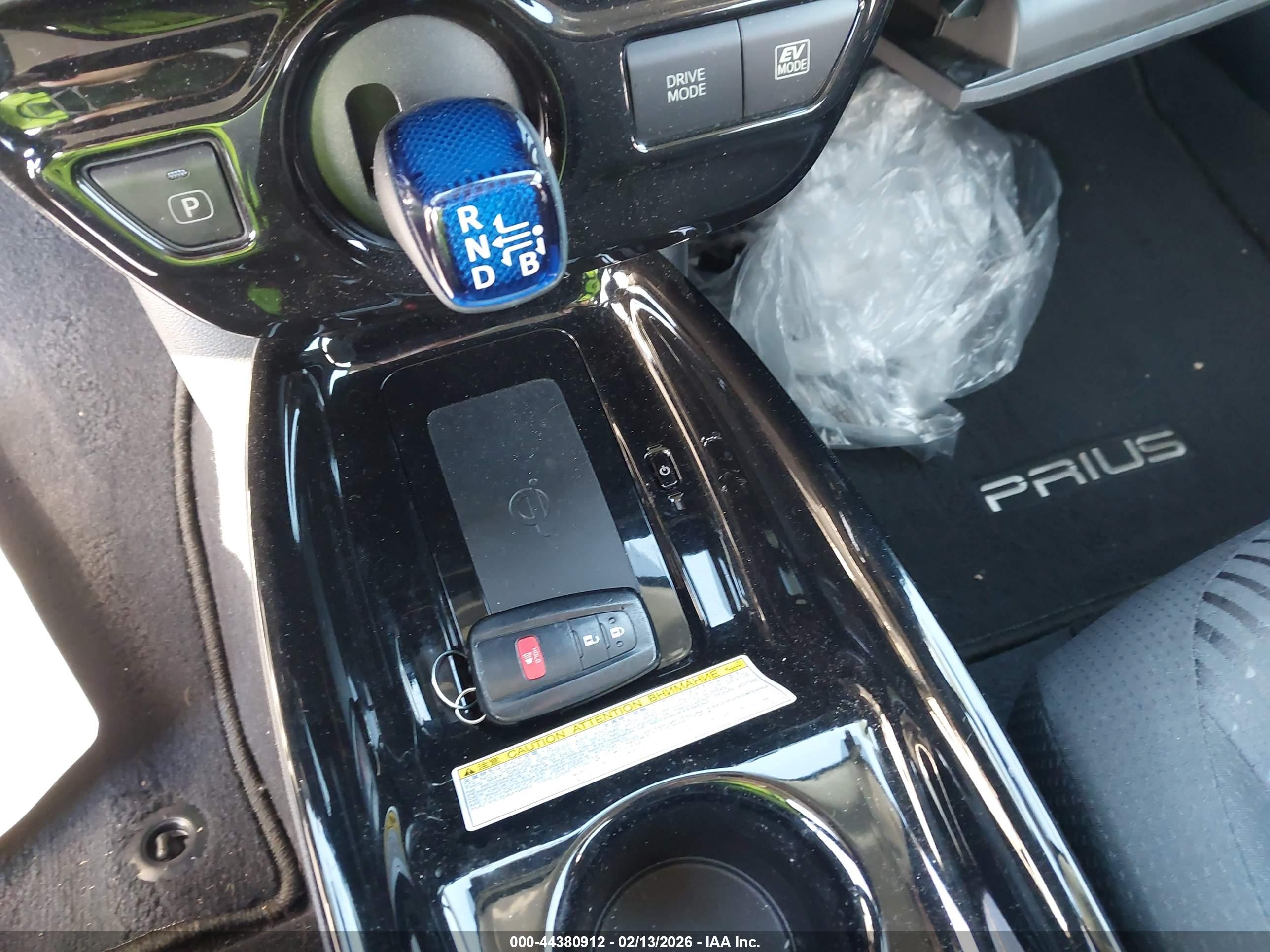 TOYOTA PRIUS image 11