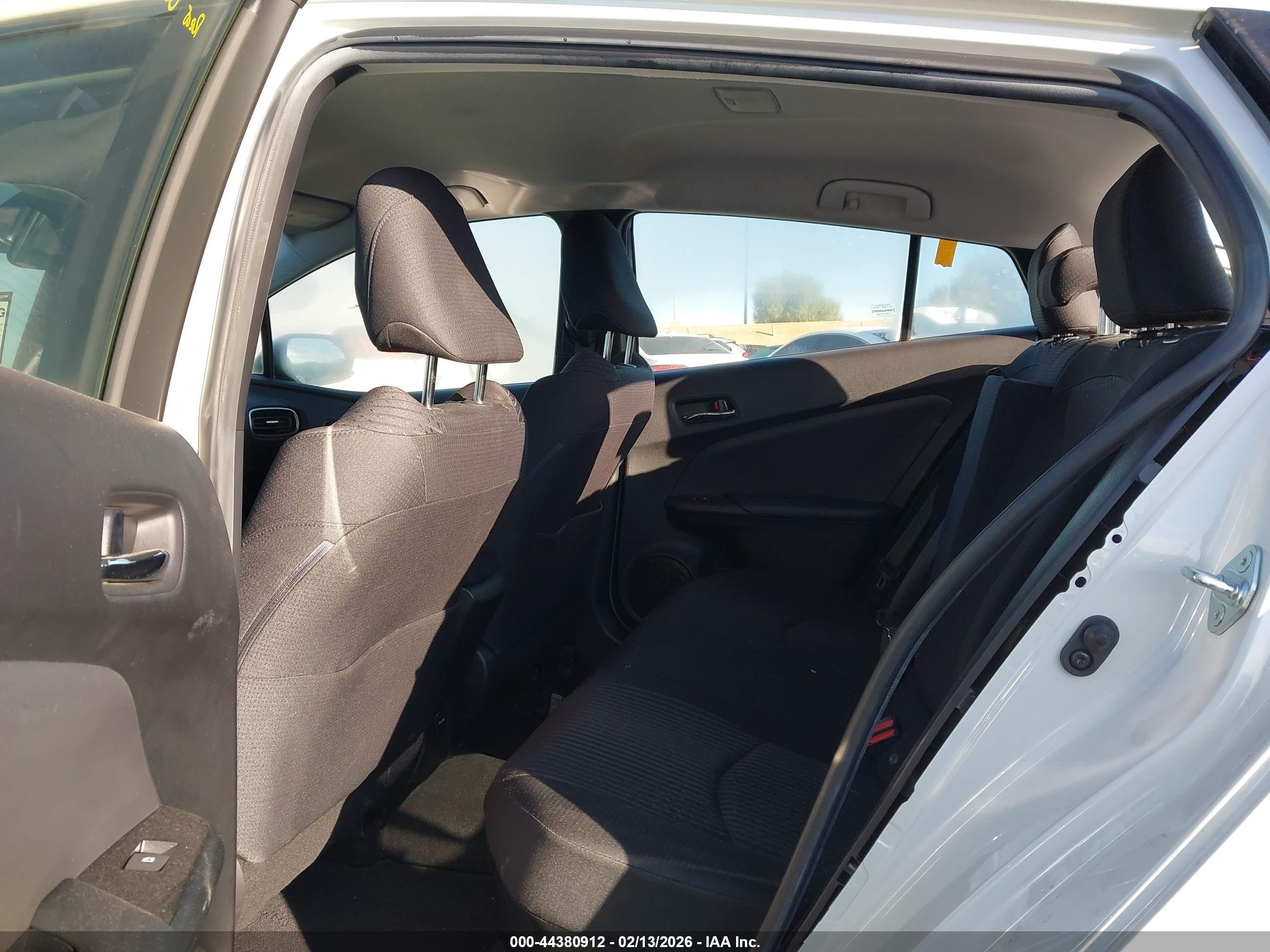 TOYOTA PRIUS image 8