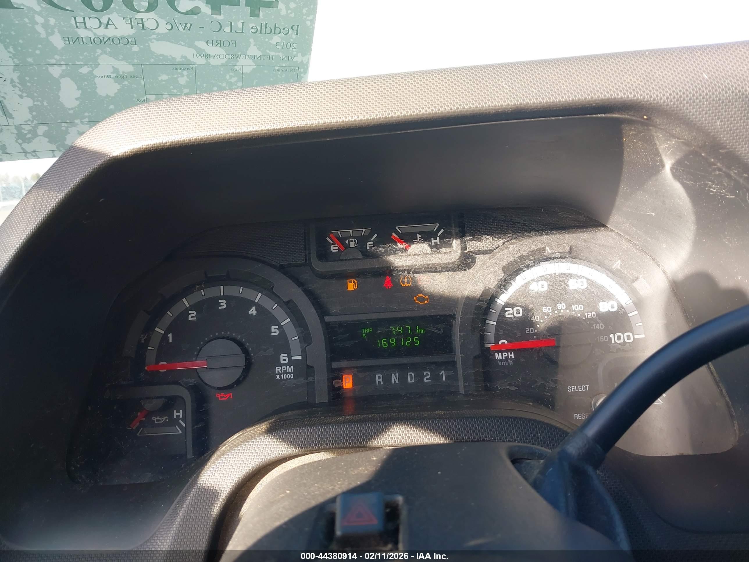 FORD E-250 image 7