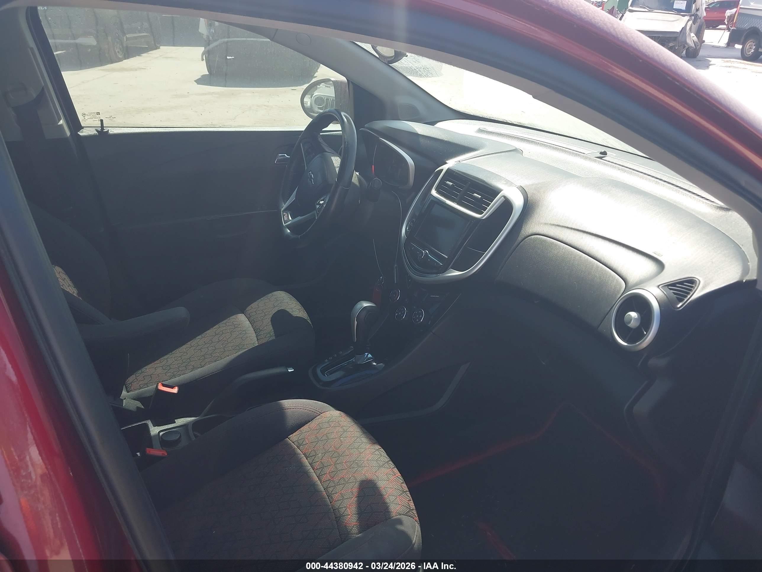 CHEVROLET SONIC image 5