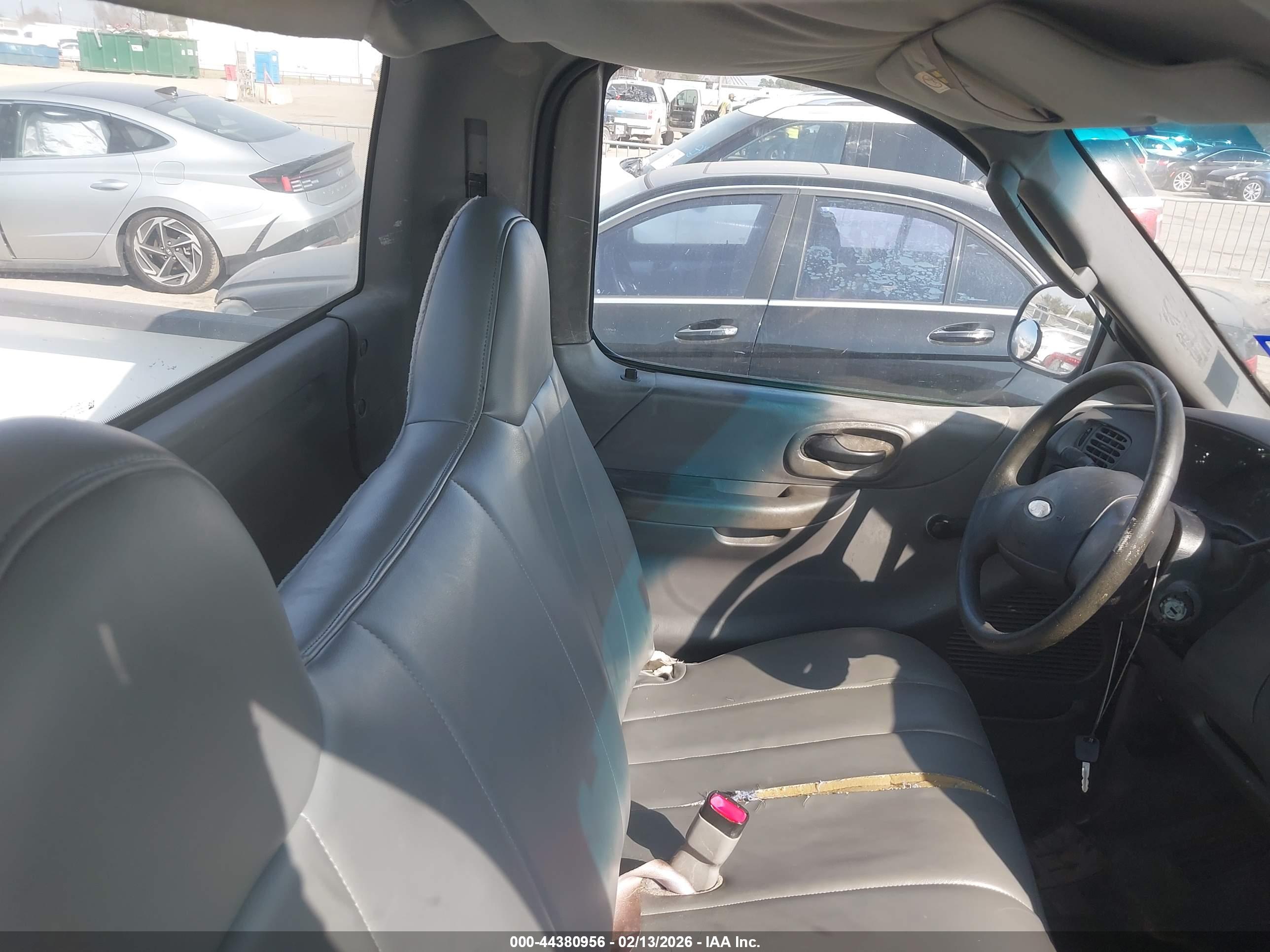 FORD F-150 image 8