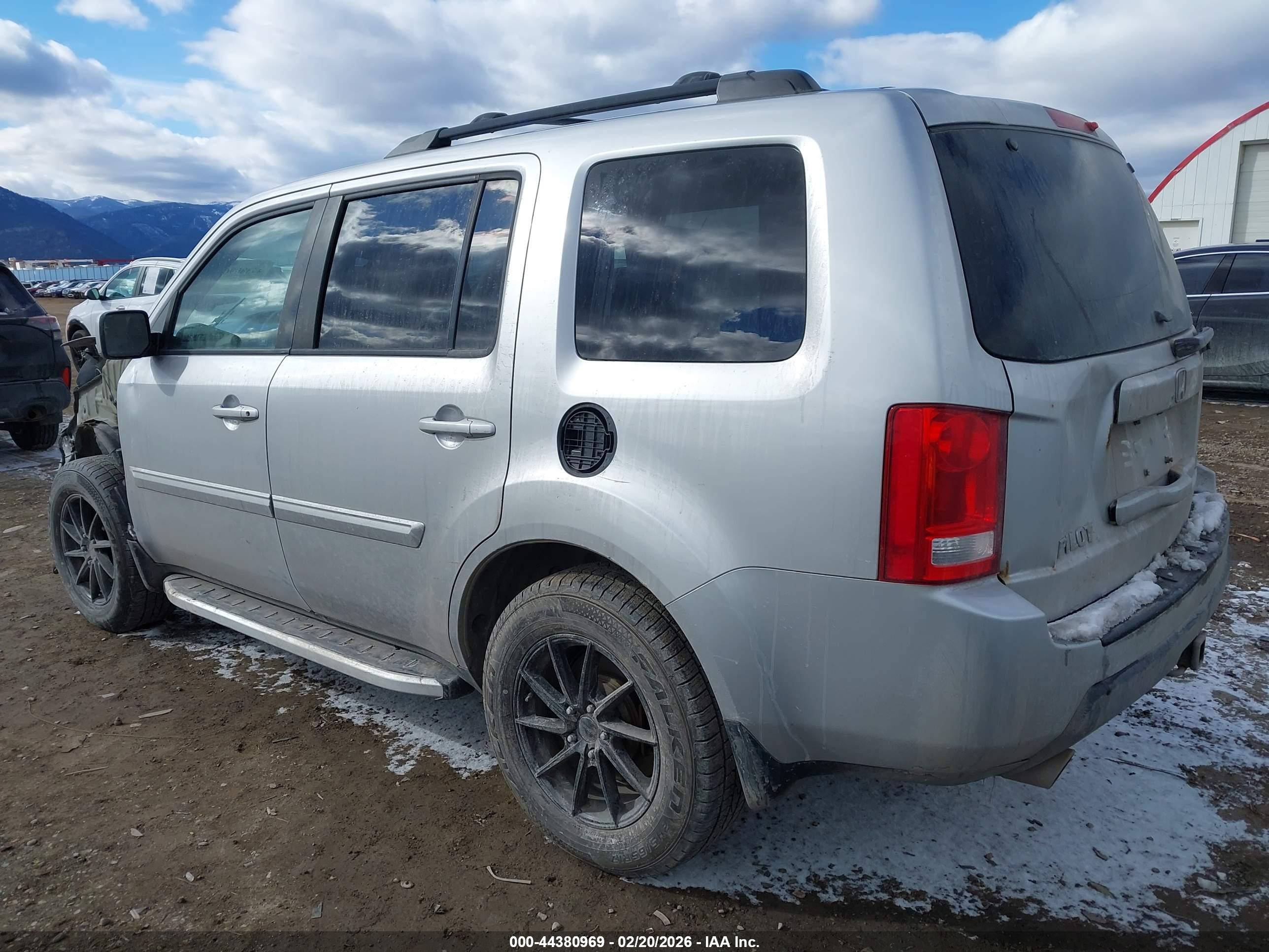 HONDA PILOT image 3