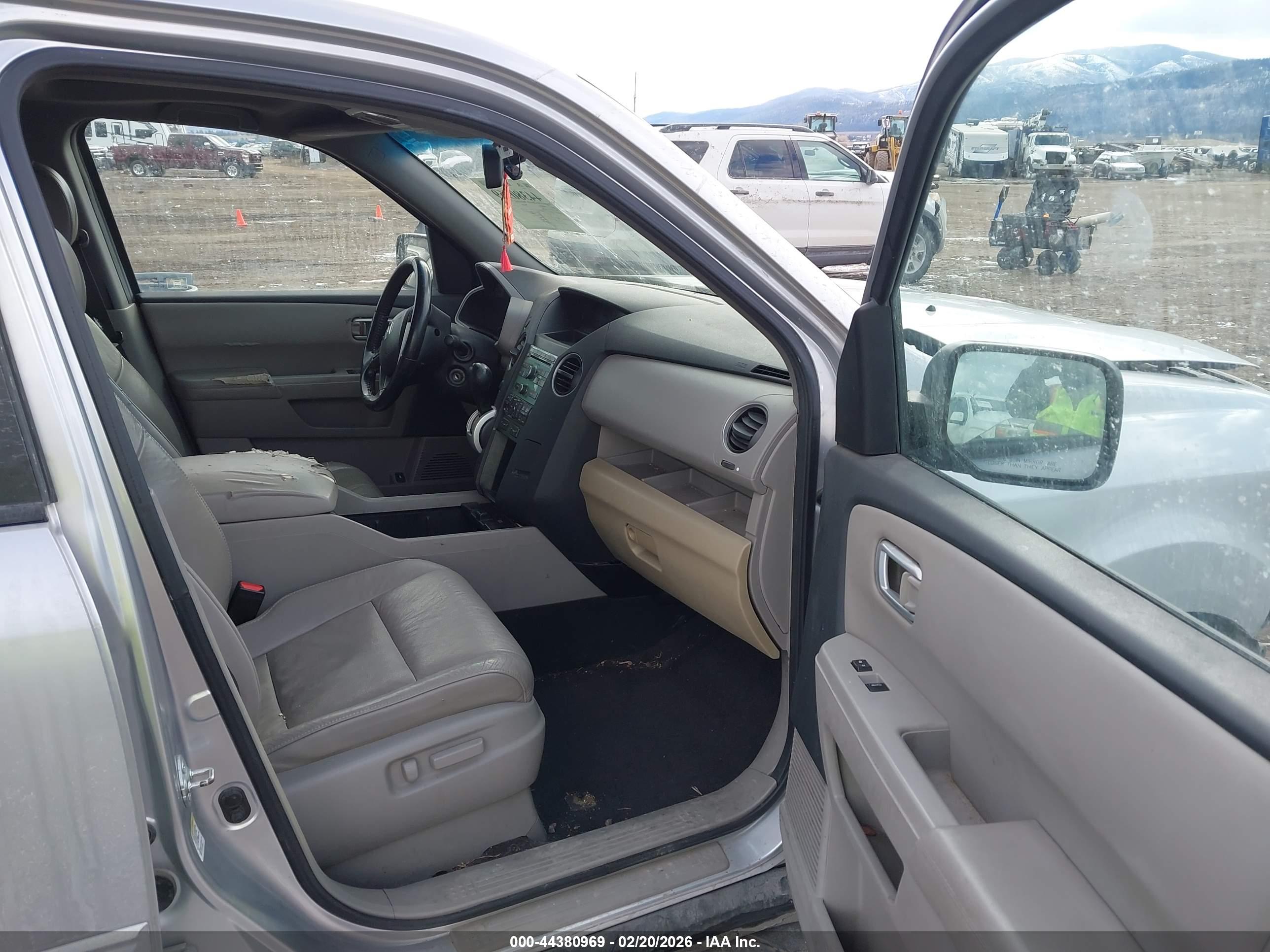 HONDA PILOT image 5