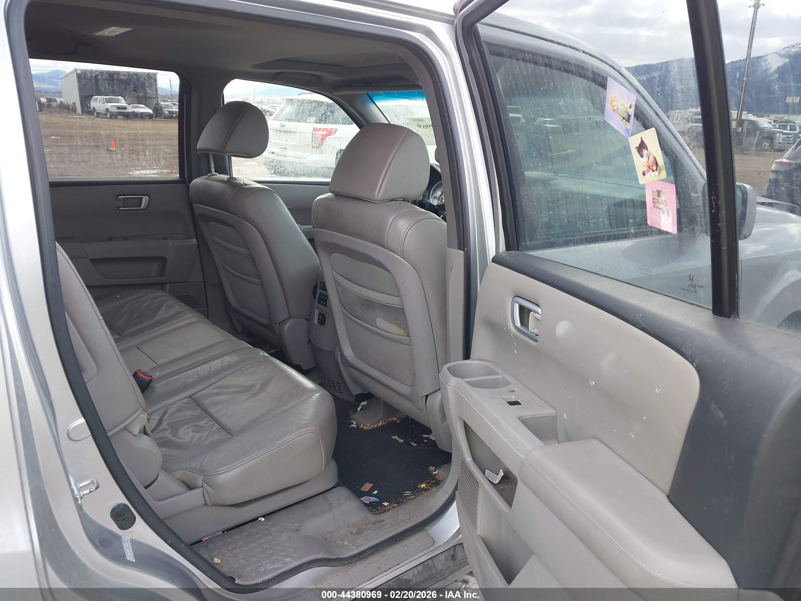 HONDA PILOT image 8