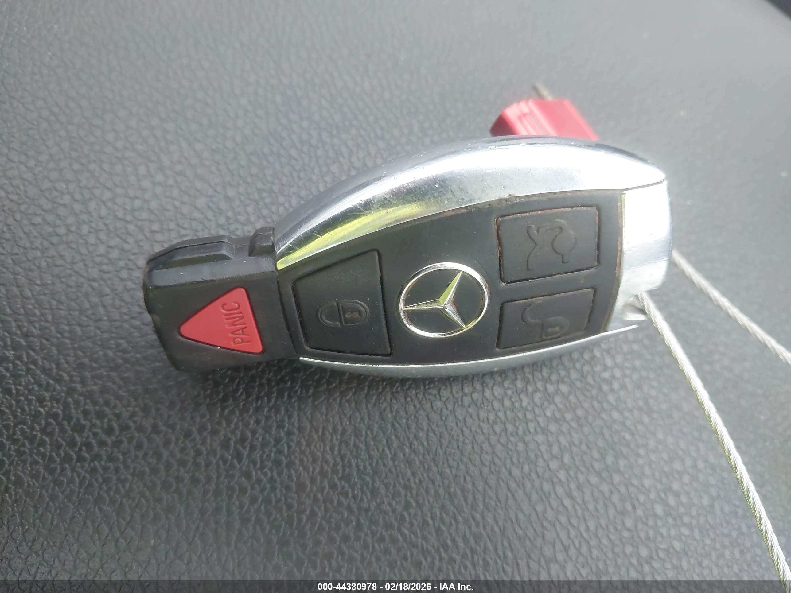 MERCEDES-BENZ C image 11