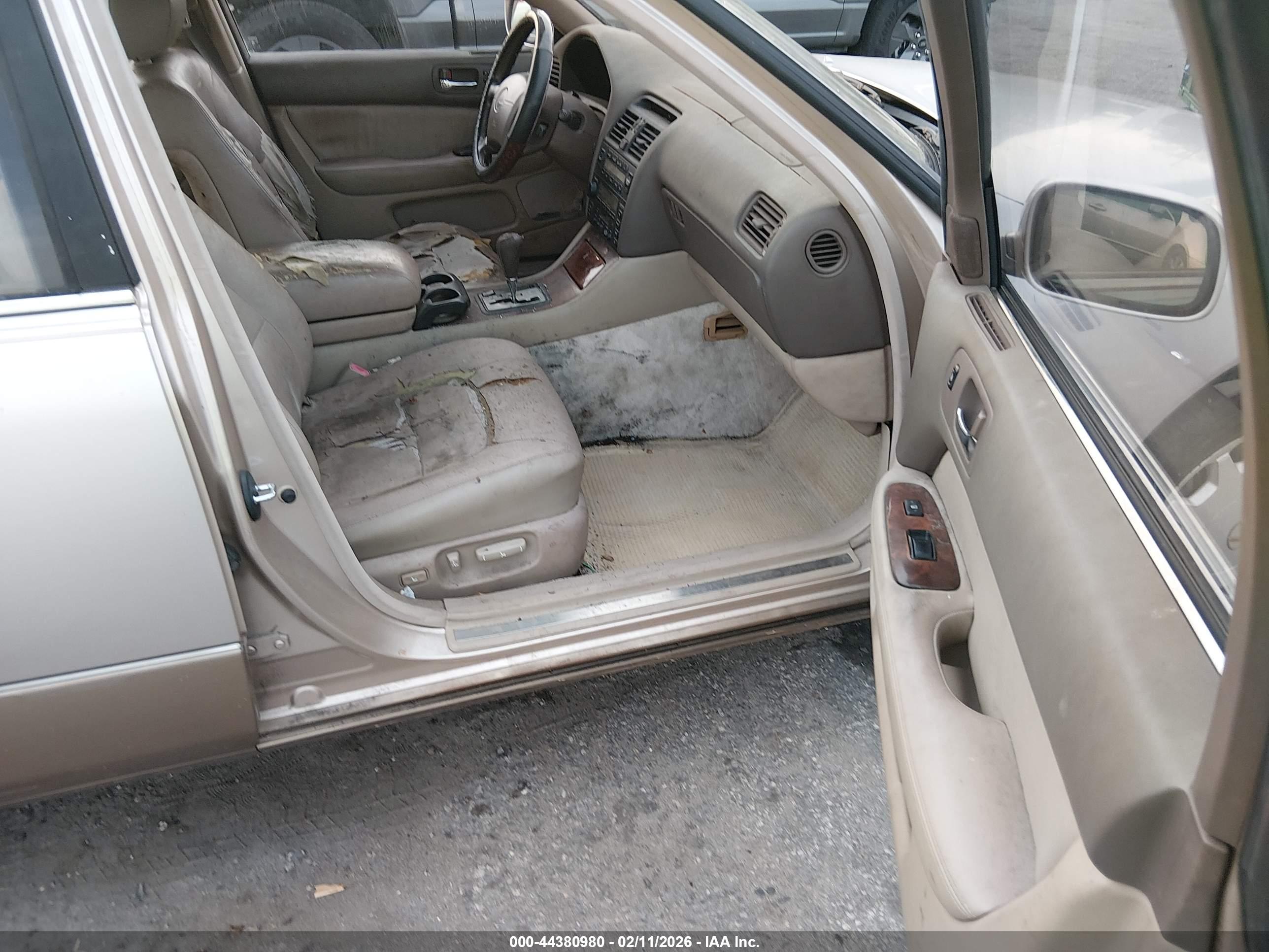 LEXUS LS image 5