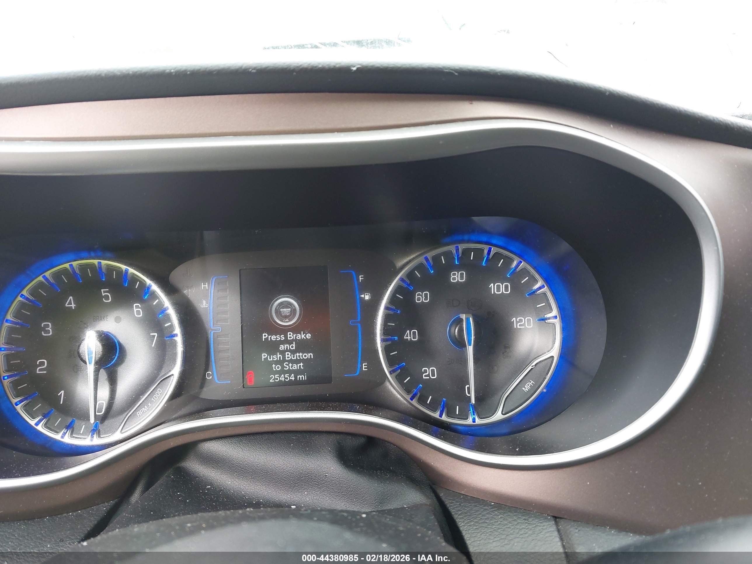 CHRYSLER VOYAGER image 7