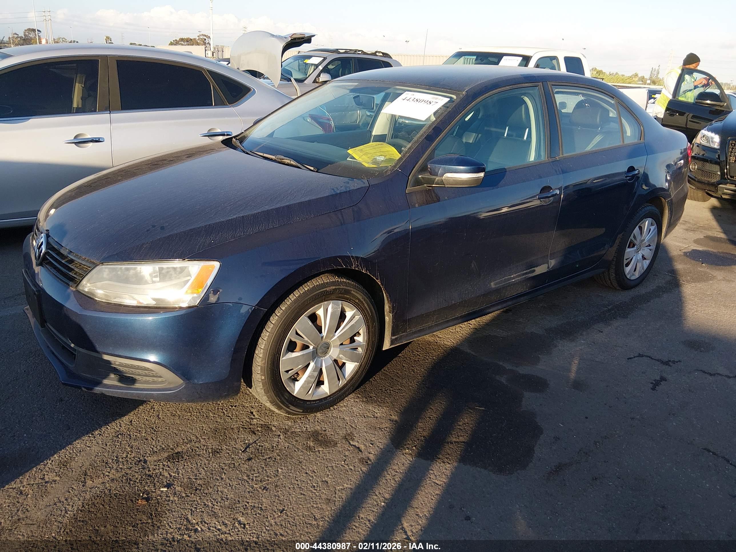 VOLKSWAGEN JETTA image 2