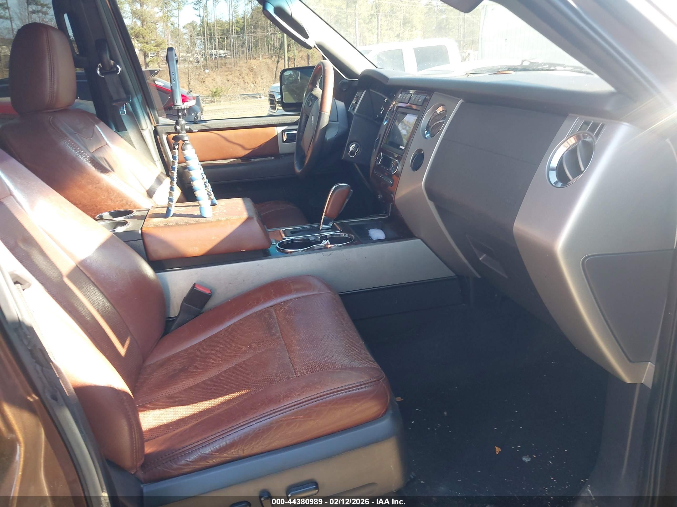 FORD EXPEDITION image 5