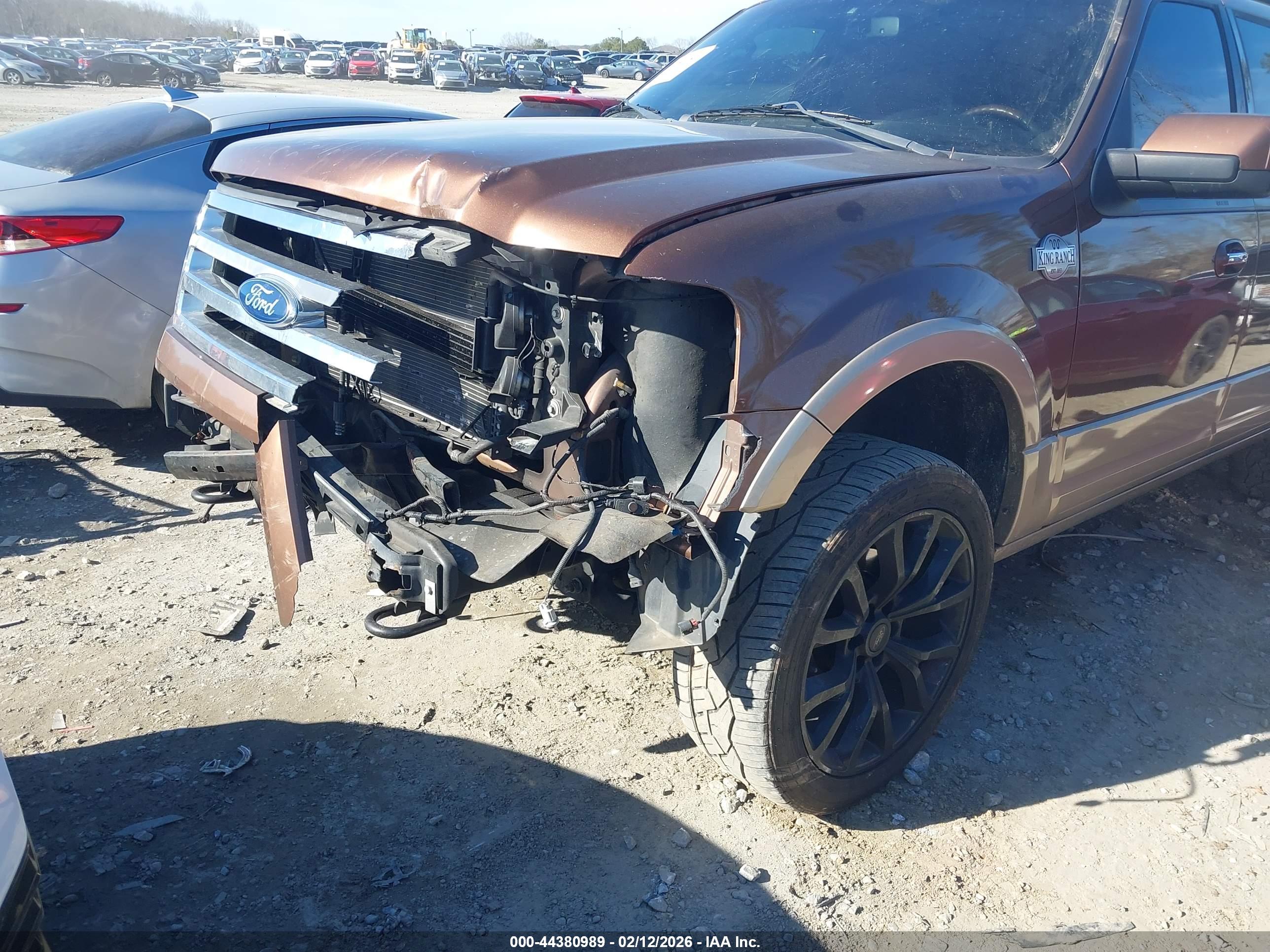 FORD EXPEDITION image 6