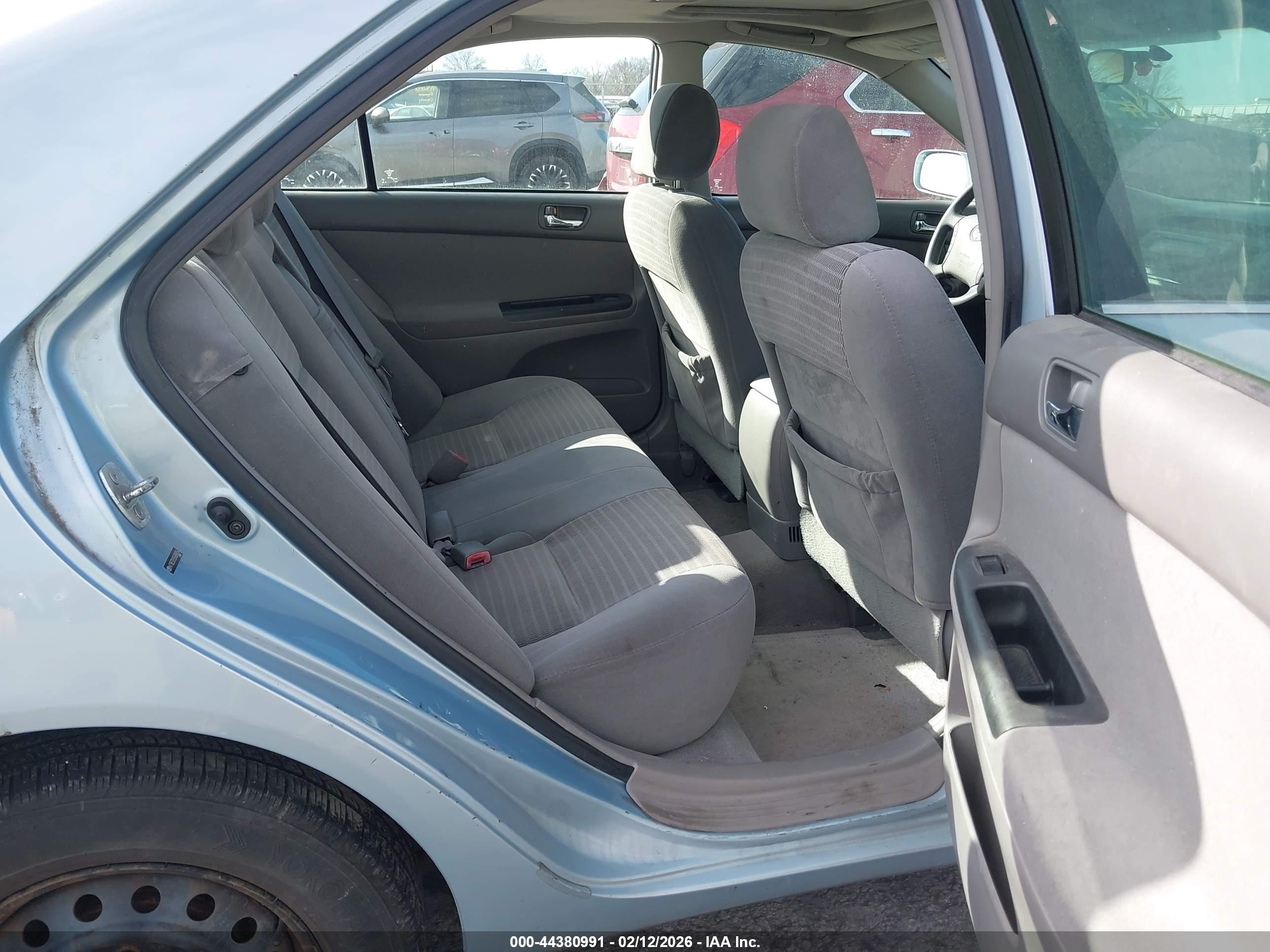 TOYOTA CAMRY image 8