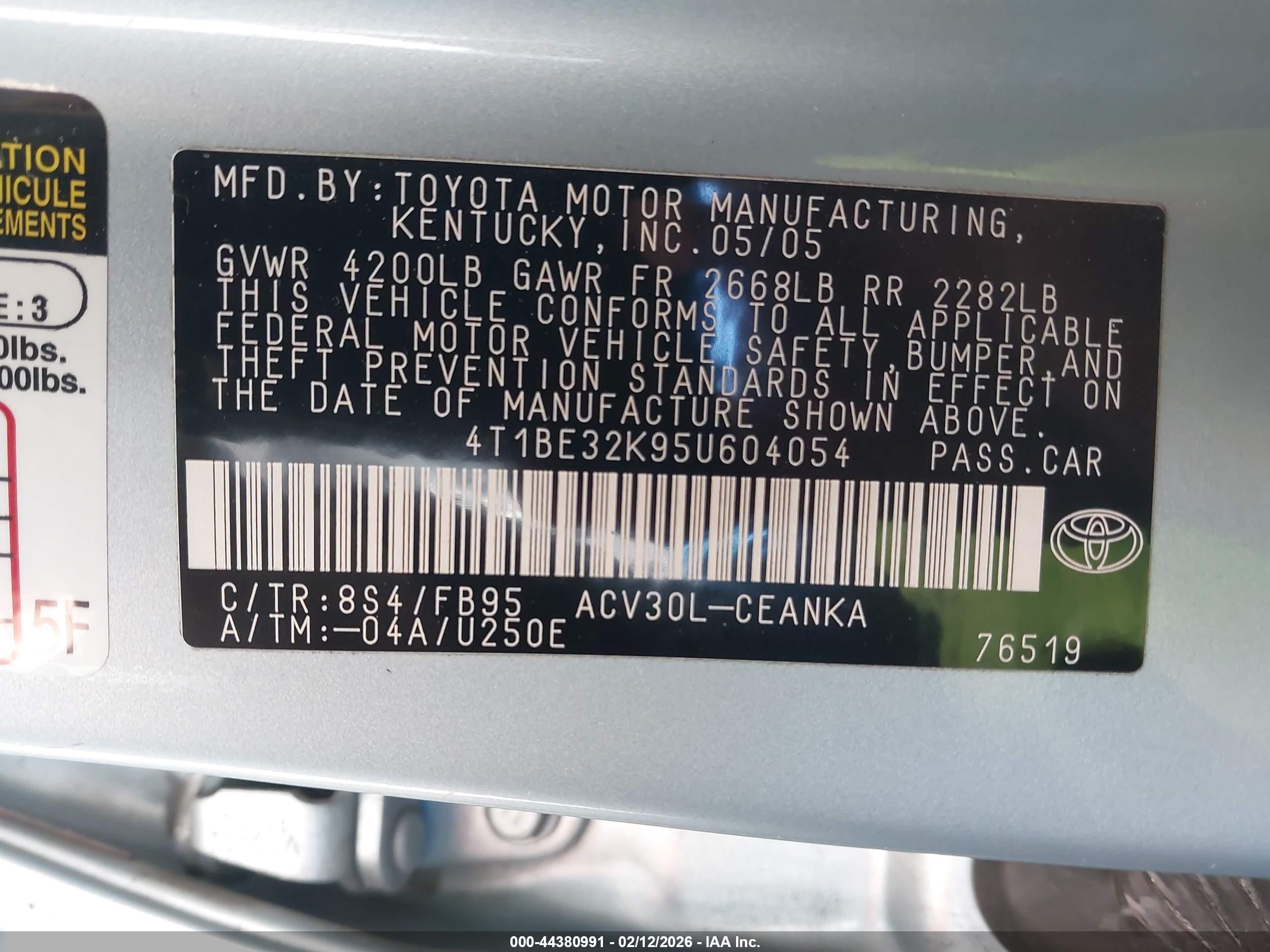 TOYOTA CAMRY image 9