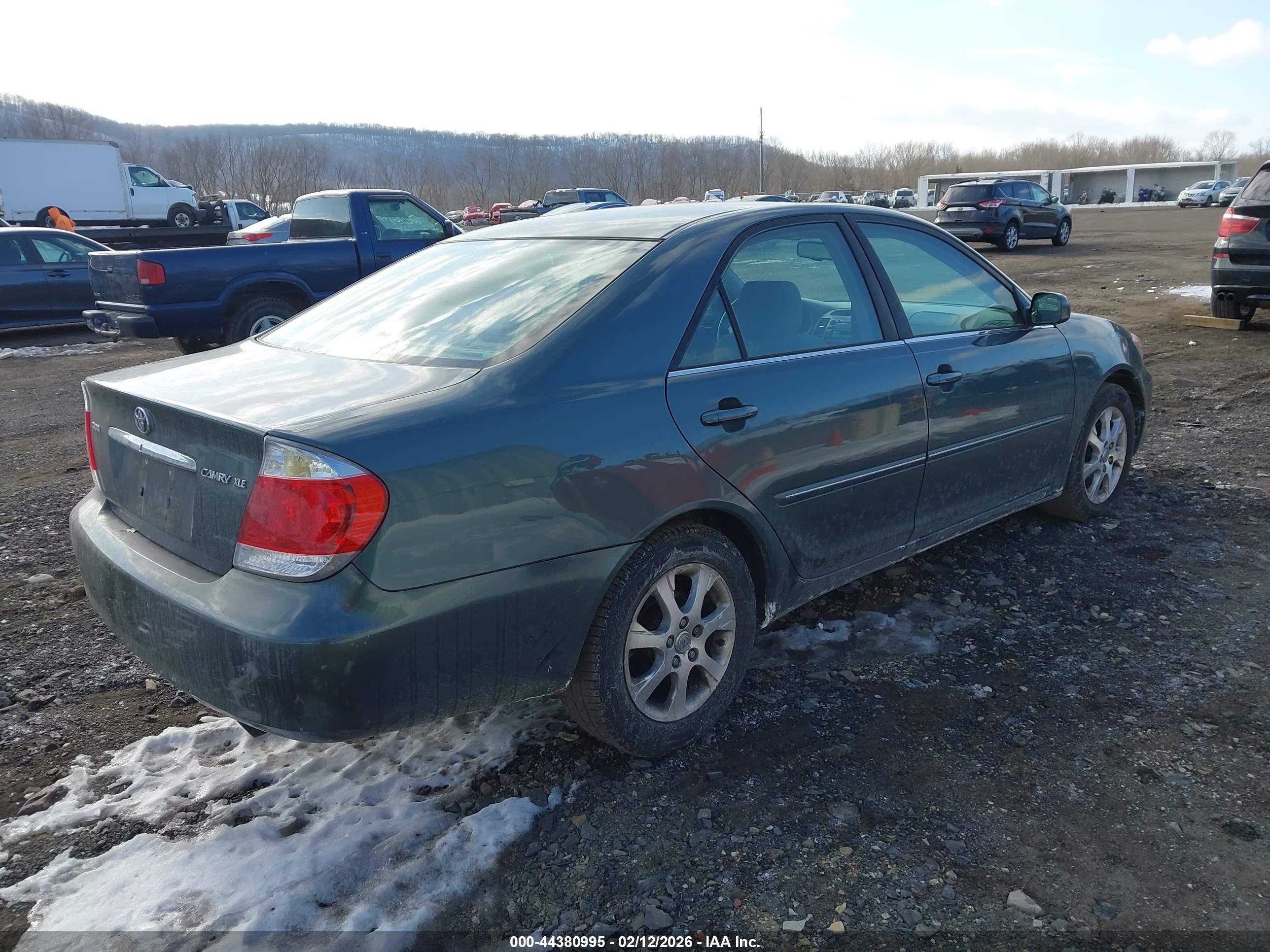 TOYOTA CAMRY image 4