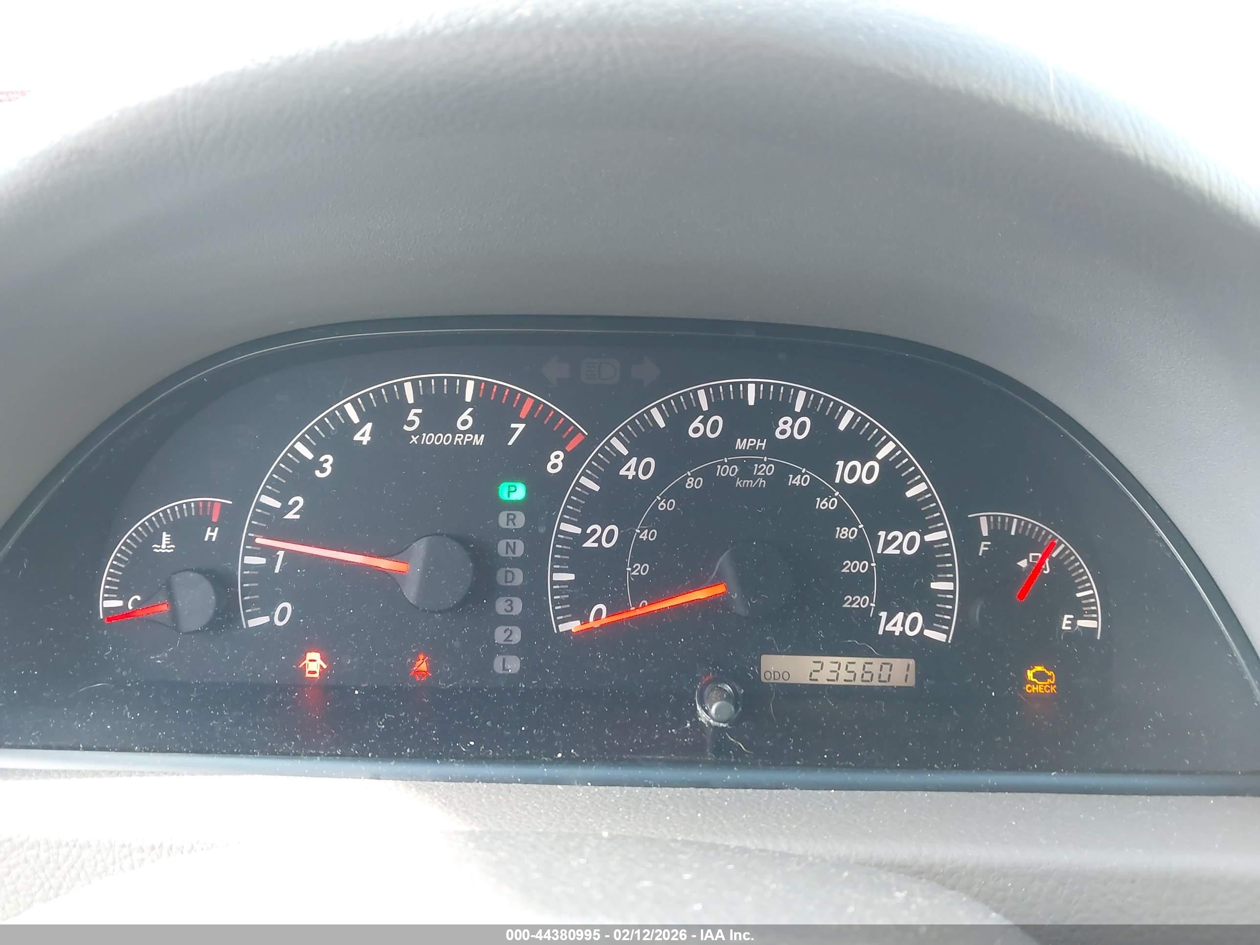 TOYOTA CAMRY image 7